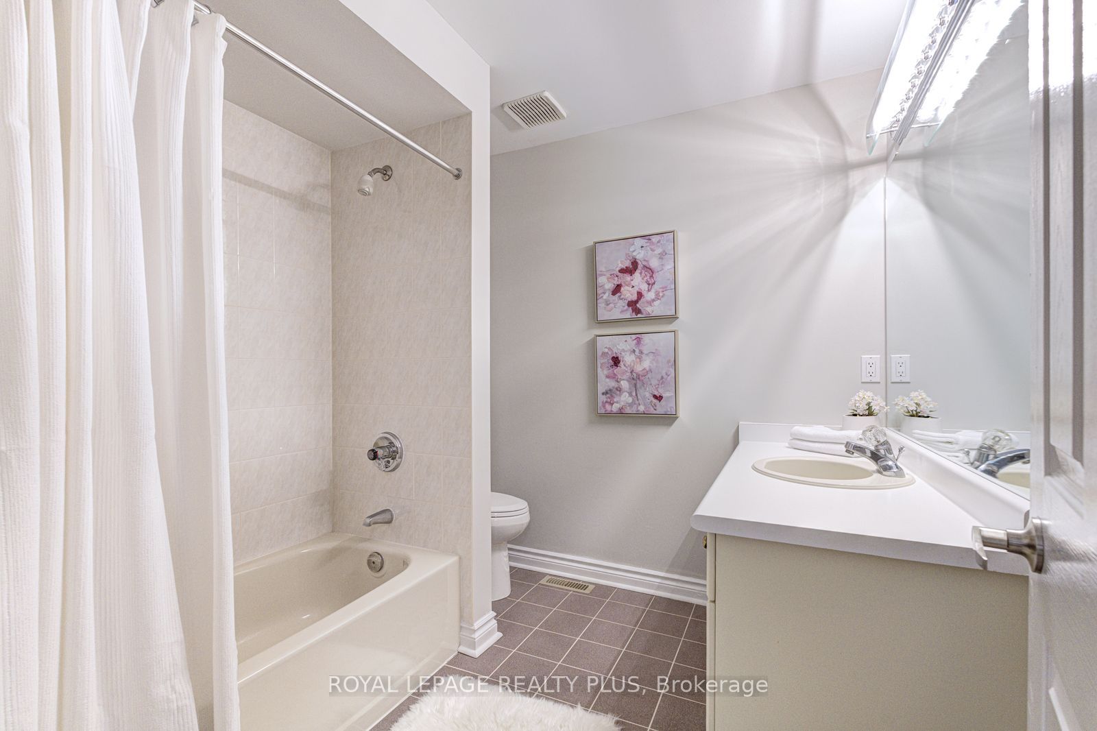 5490 Glen Erin Drive 3 Property Photo 25