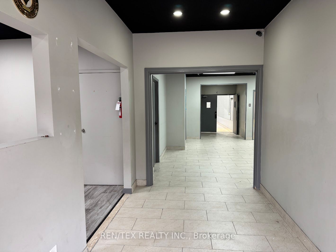 2500 Williams Parkway E 8-9 Property Photo 2