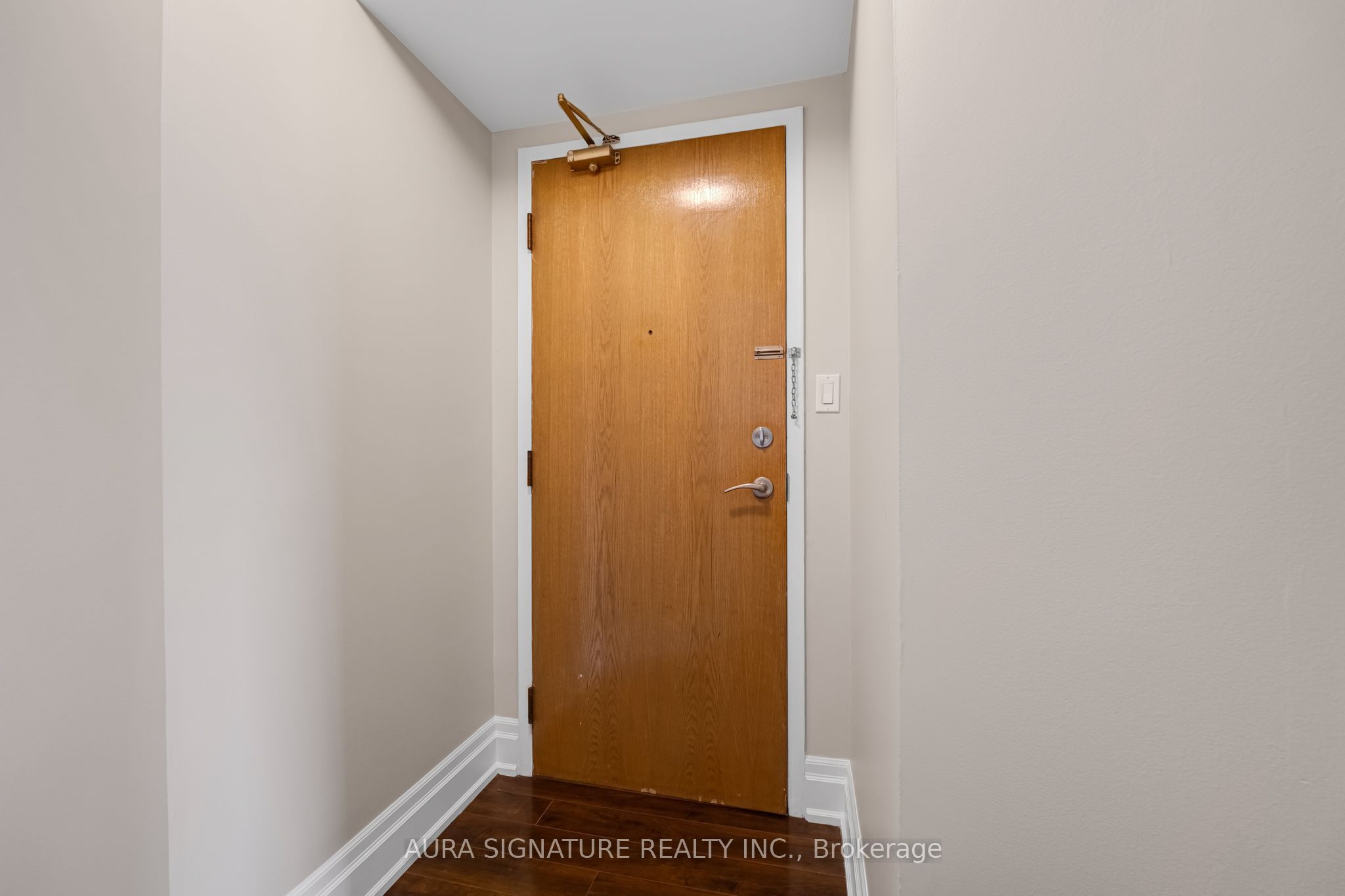 3 Hickory Tree Road 1010 Property Photo 4