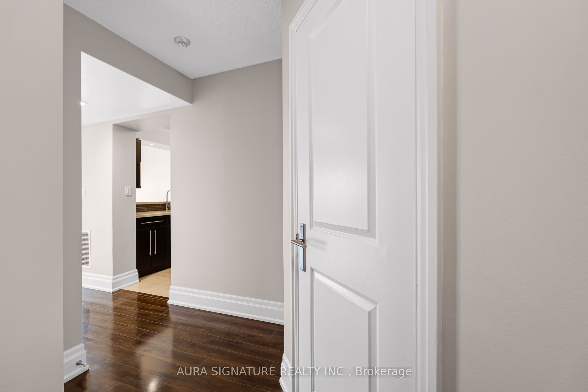 3 Hickory Tree Road 1010 Property Photo 6