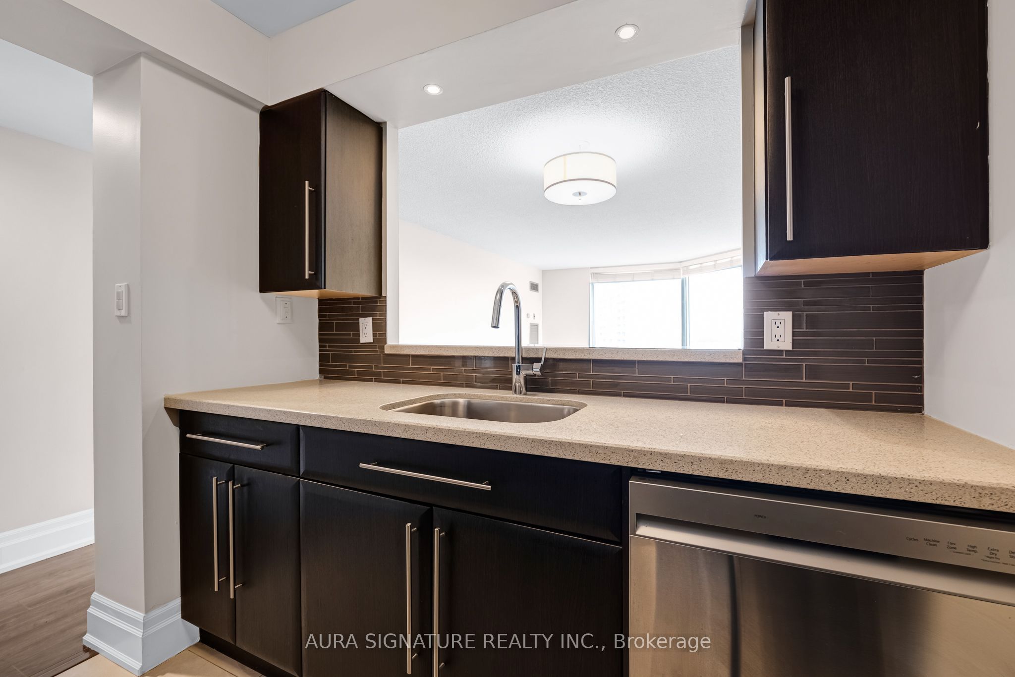 3 Hickory Tree Road 1010 Property Photo 7