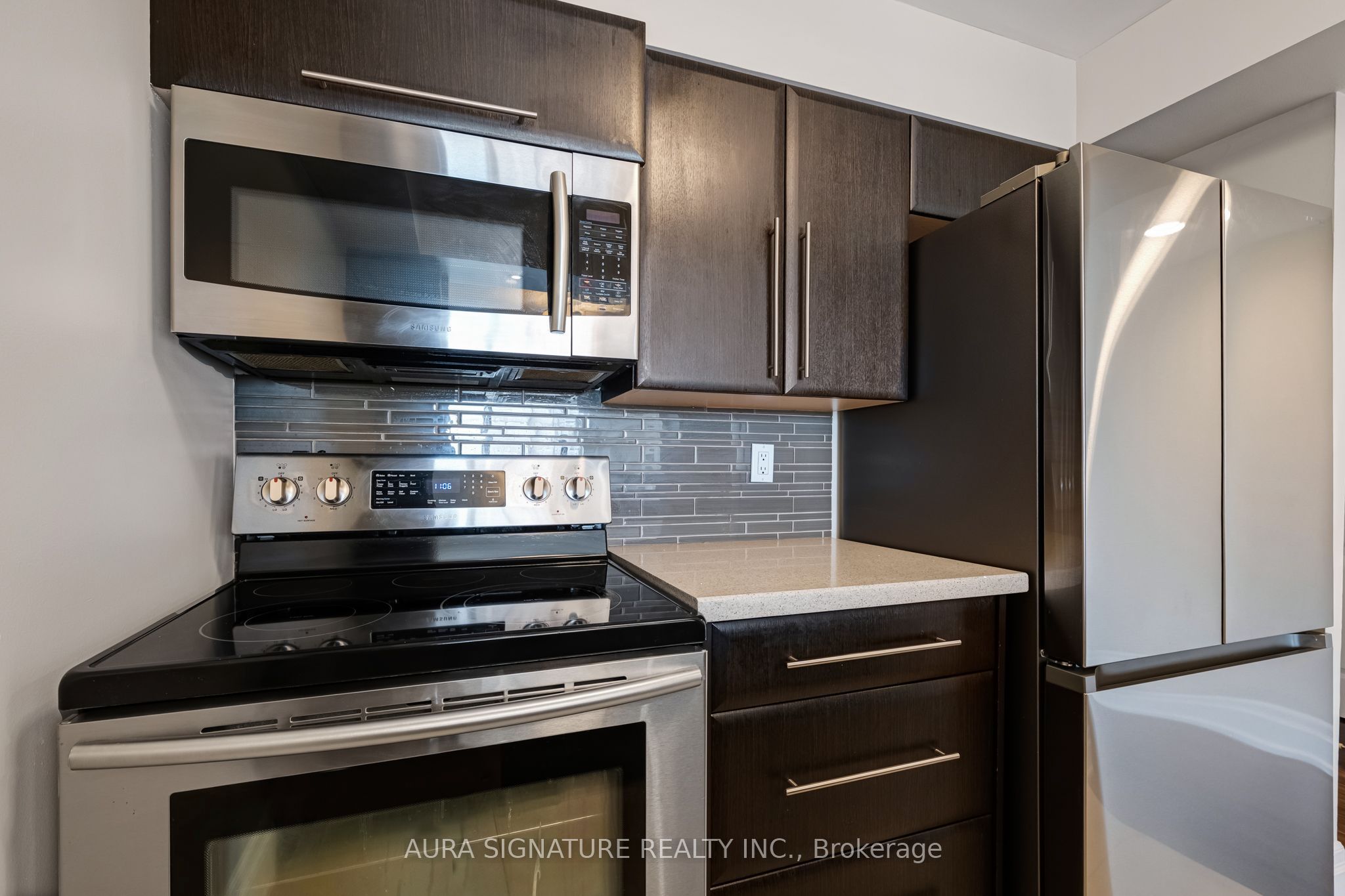 3 Hickory Tree Road 1010 Property Photo 8