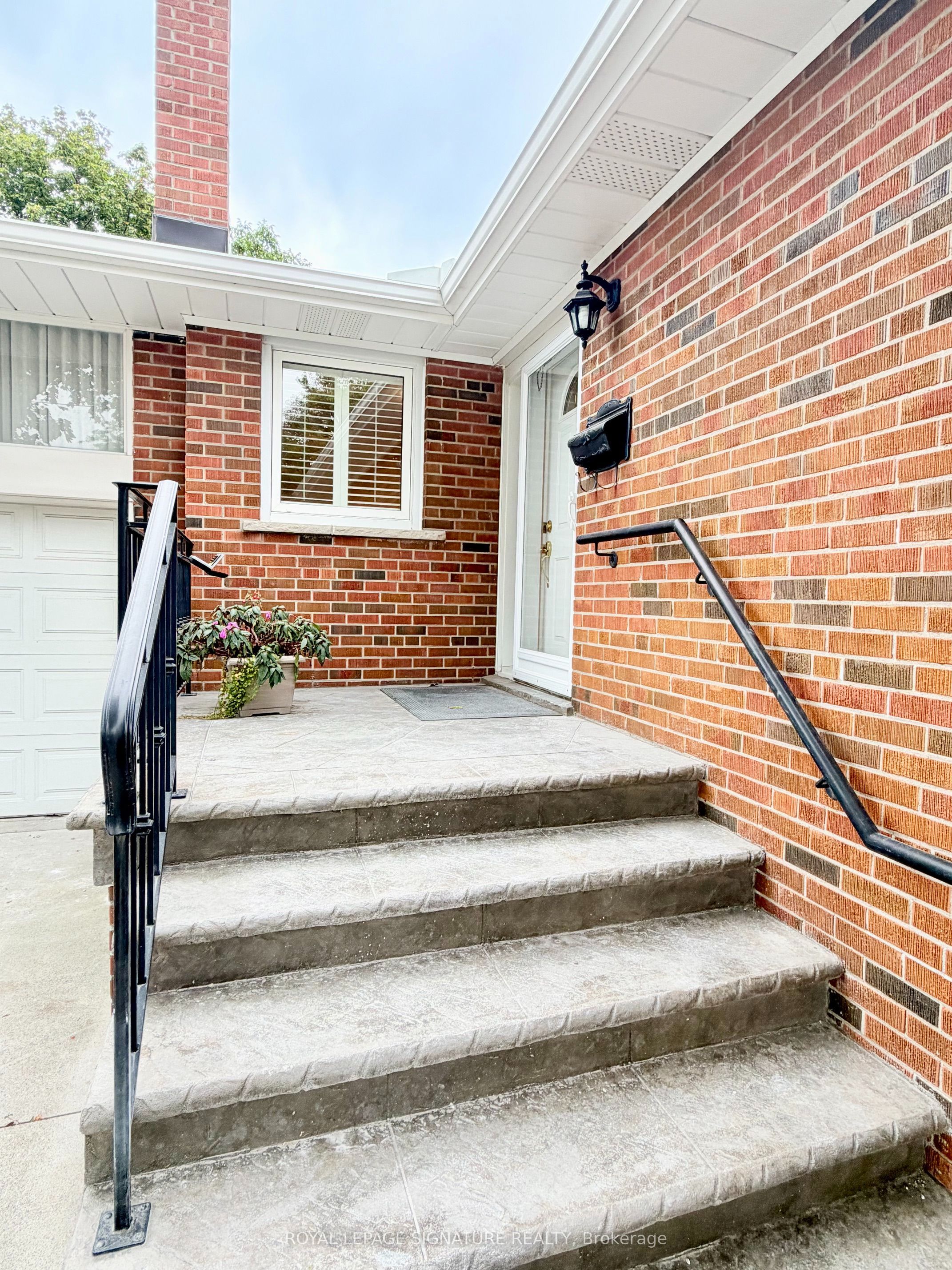 3 Avery Avenue Main Property Photo 2