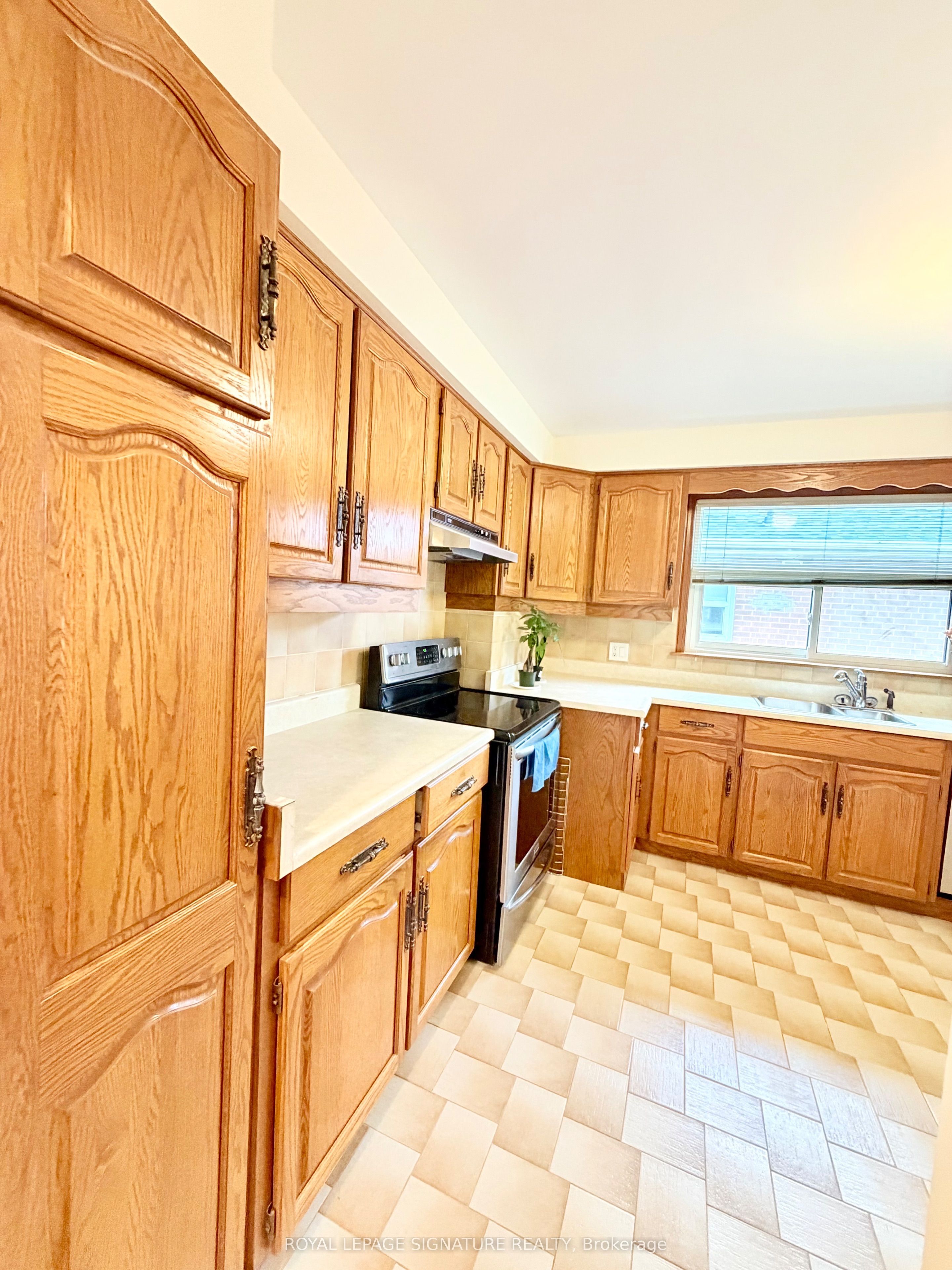 3 Avery Avenue Main Property Photo 17