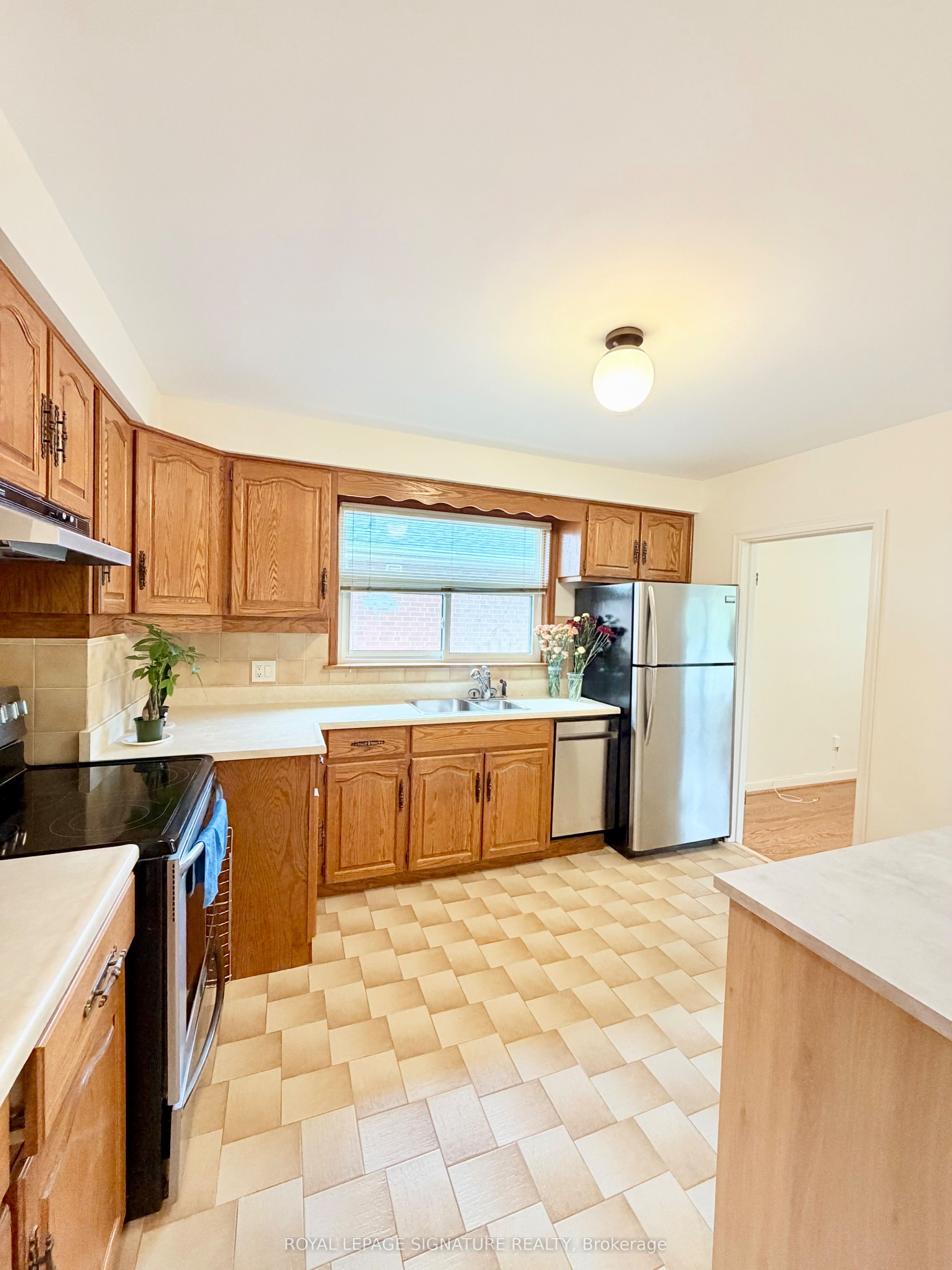 3 Avery Avenue Main Property Photo 18