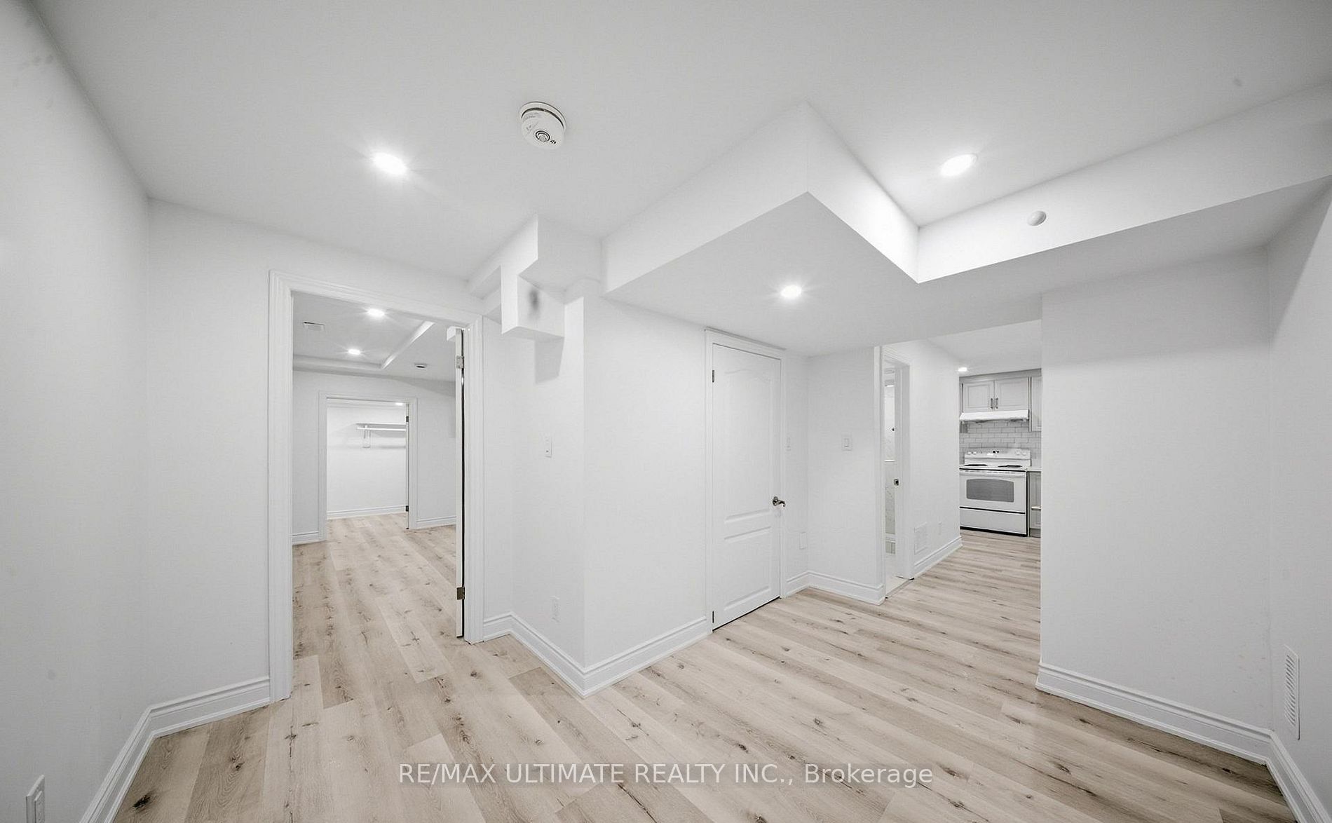 21 Sewells (basement) Lane Property Photo 6