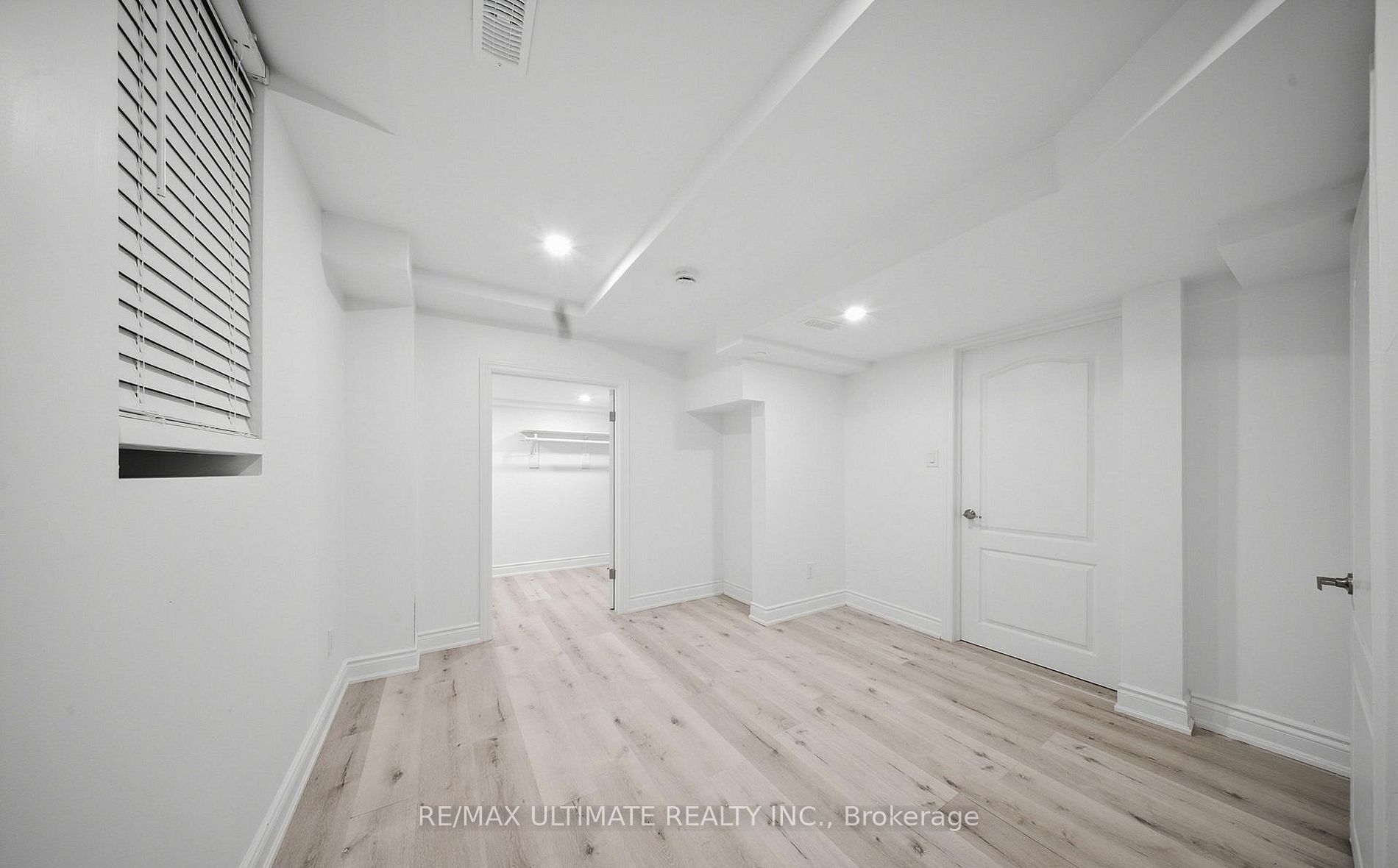 21 Sewells (basement) Lane Property Photo 11
