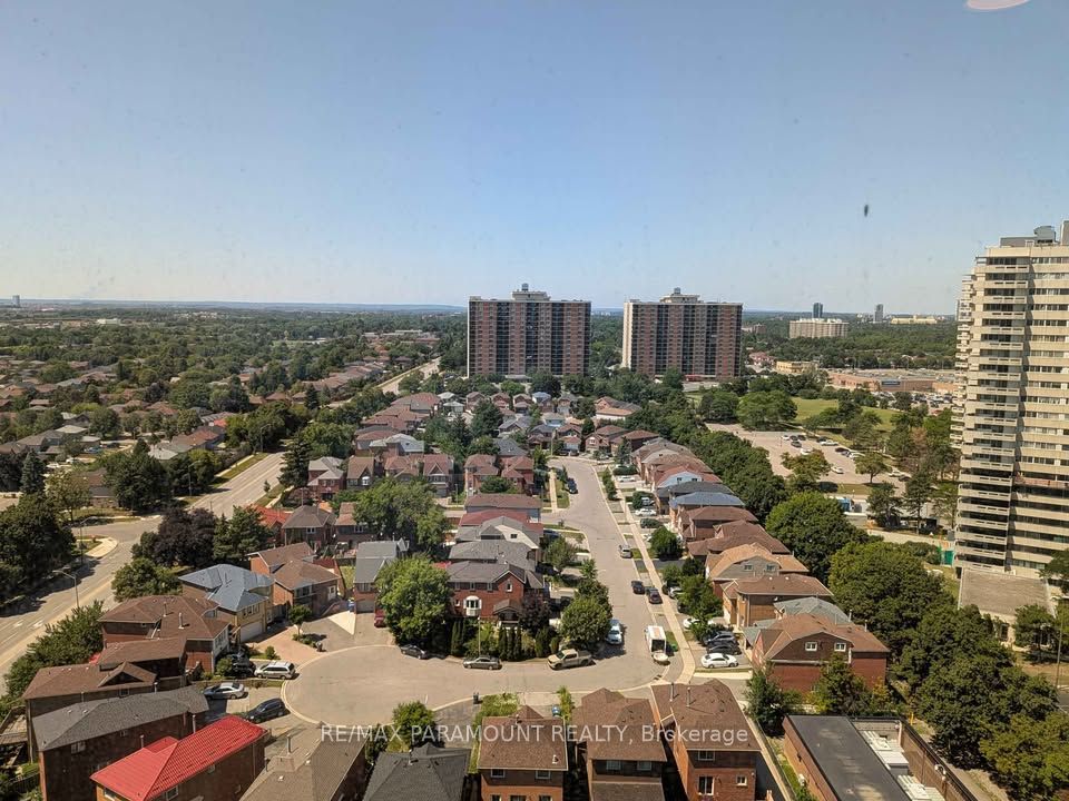 209 Steeles Avenue W 1609 Property Photo 9