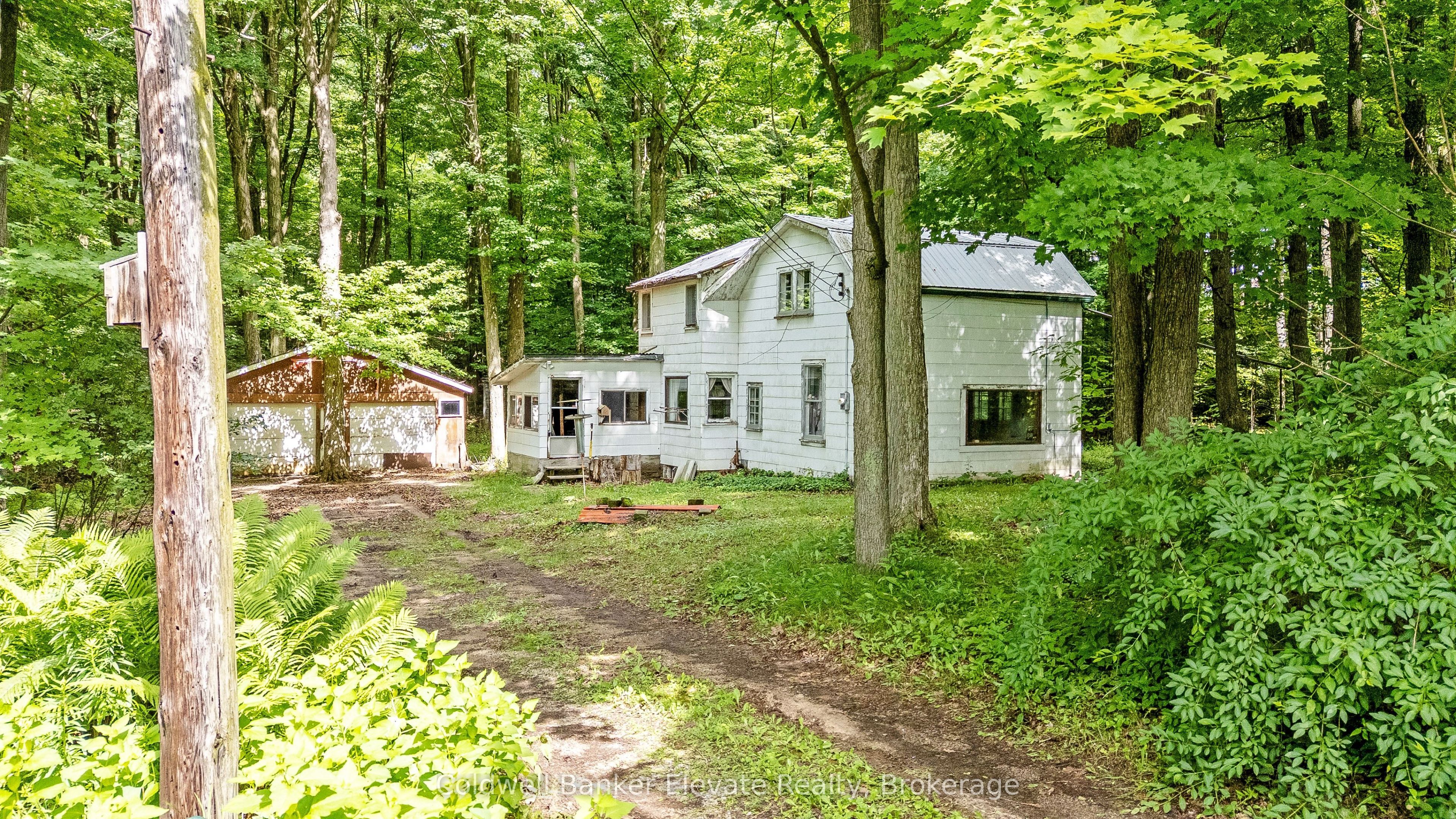 2529 Campbellville Road Property Photo 1