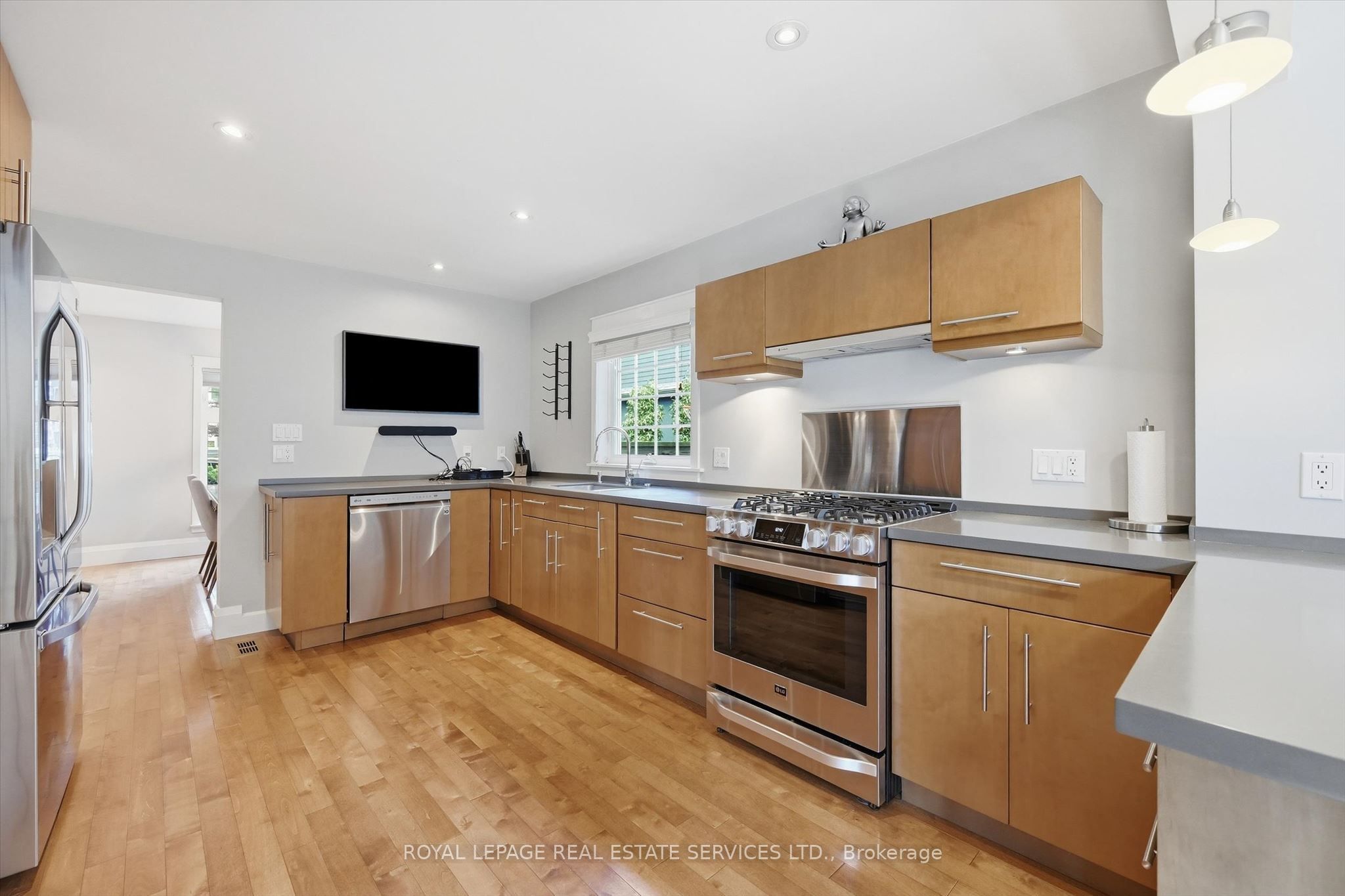 32 Anderson Street Property Photo 18