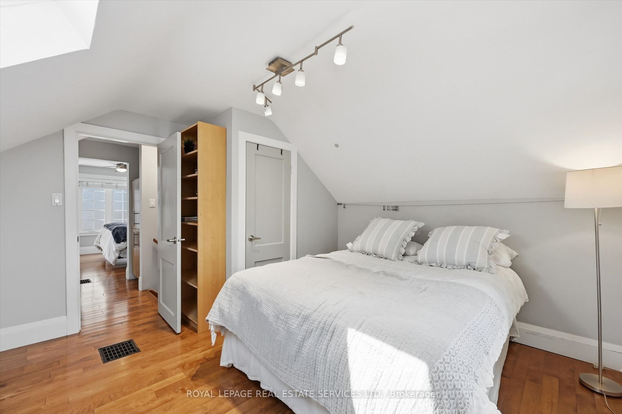 32 Anderson Street Property Photo 29
