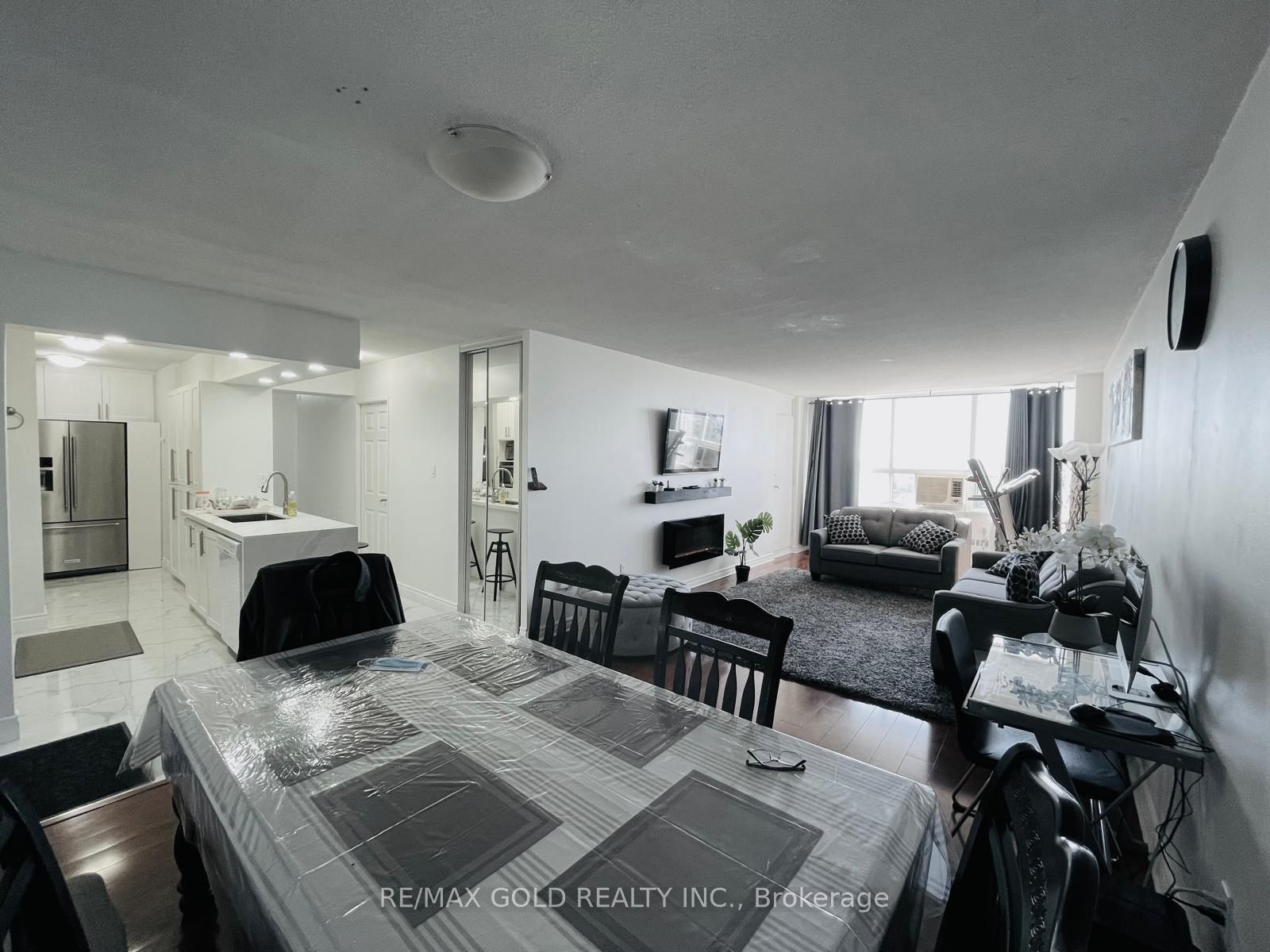 390 Dixon Road 1611 Property Photo 9