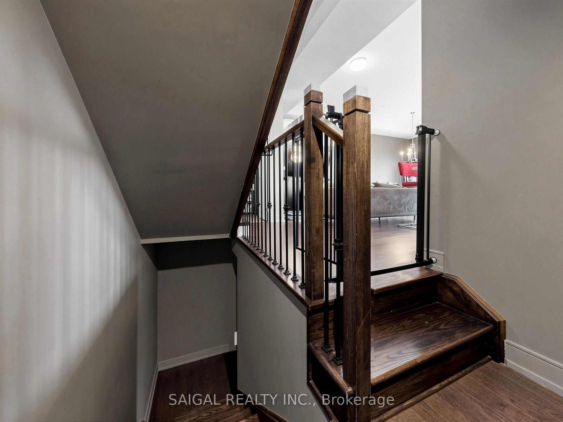 1347 Clarriage Court Property Photo 8