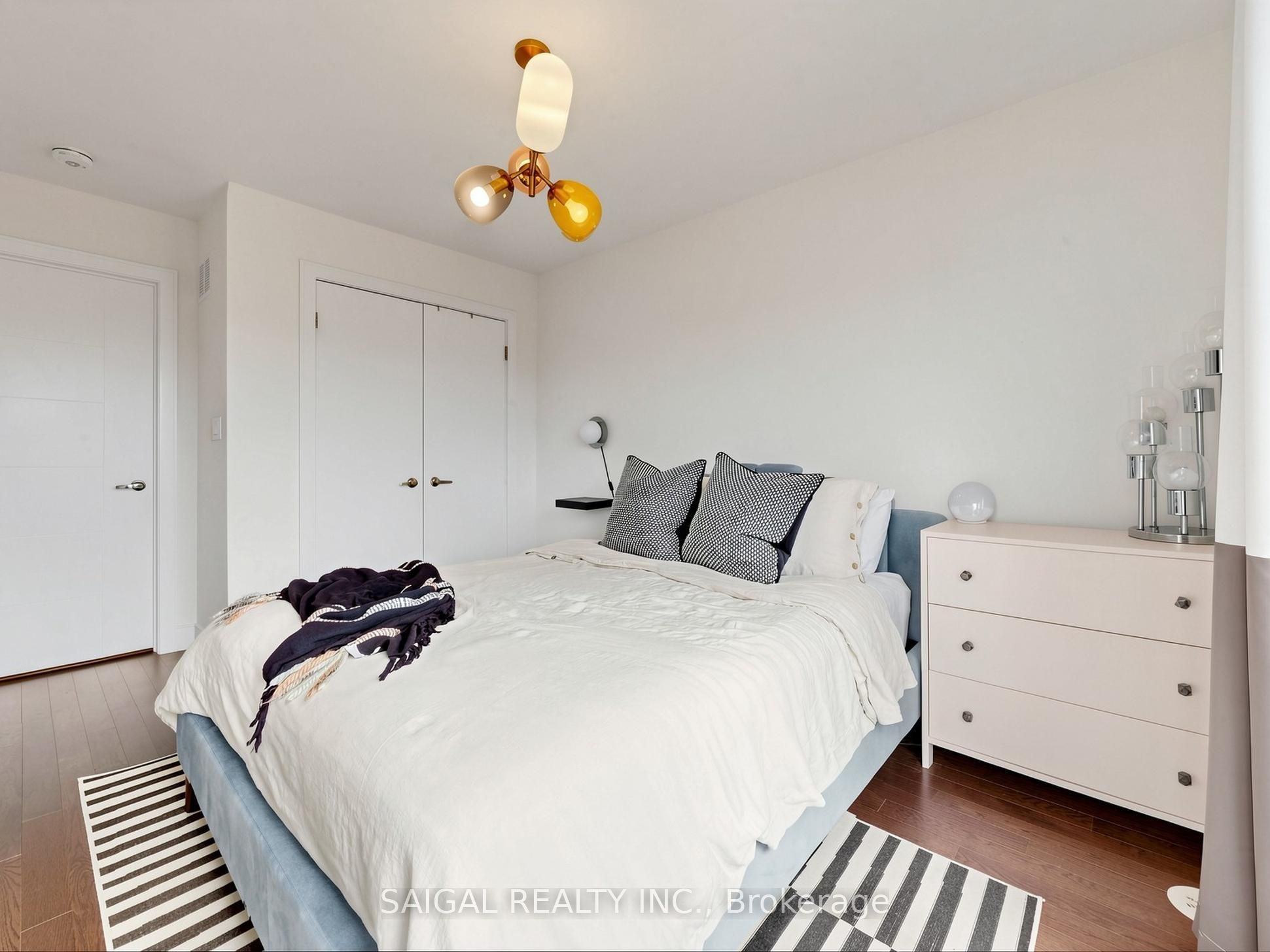 1347 Clarriage Court Property Photo 33