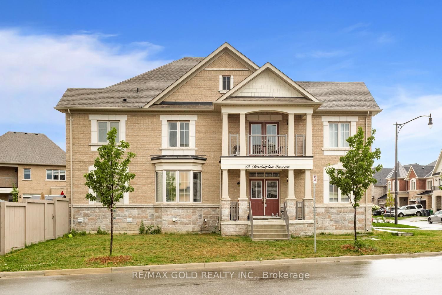 15 Farringdon Crescent Property Photo 2