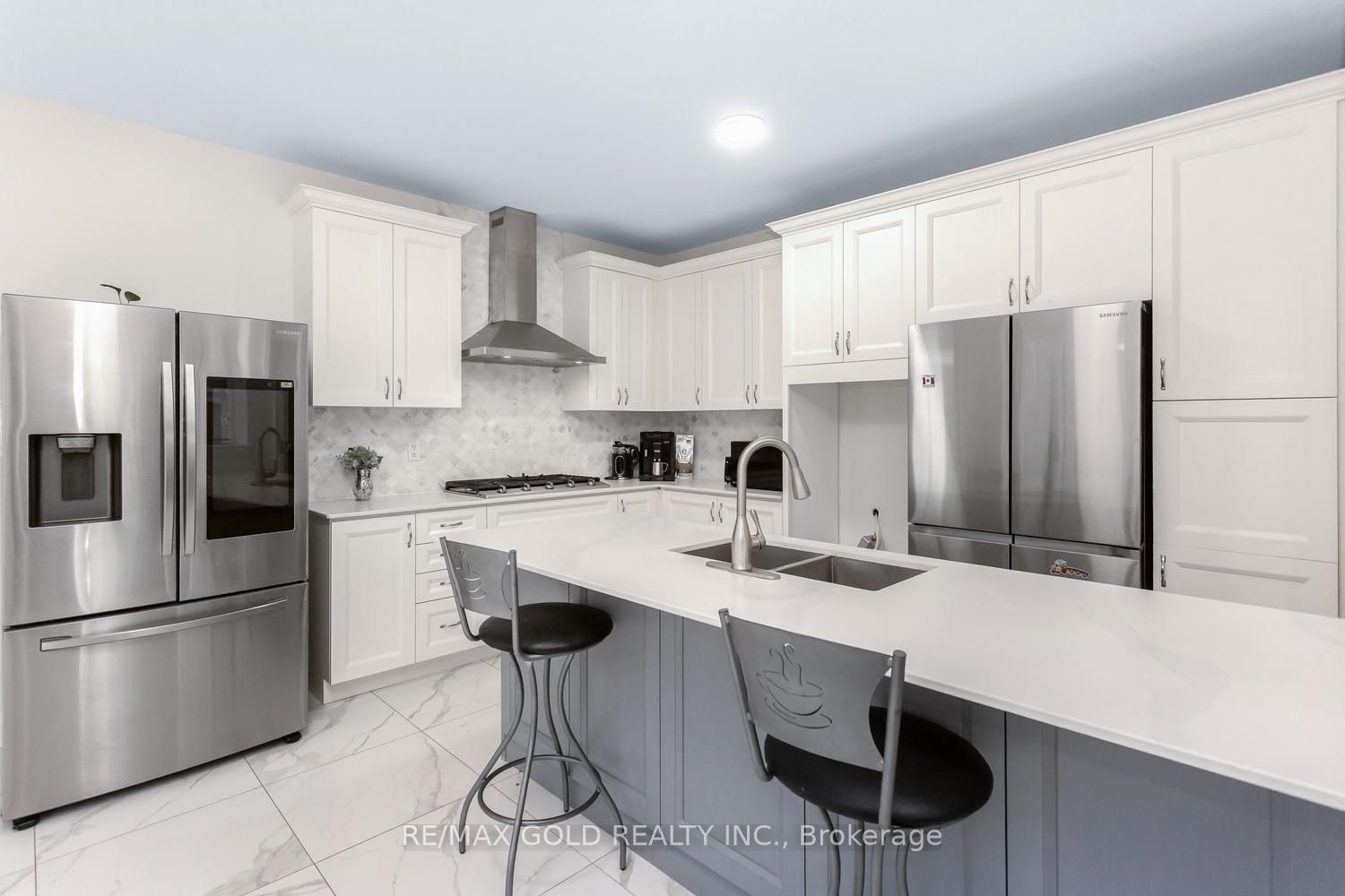 15 Farringdon Crescent Property Photo 13