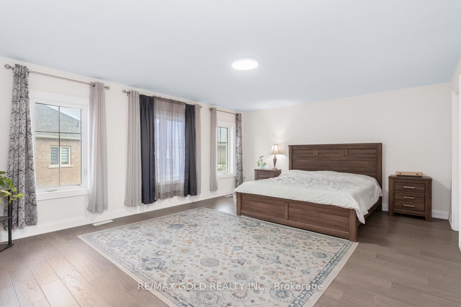 15 Farringdon Crescent Property Photo 20