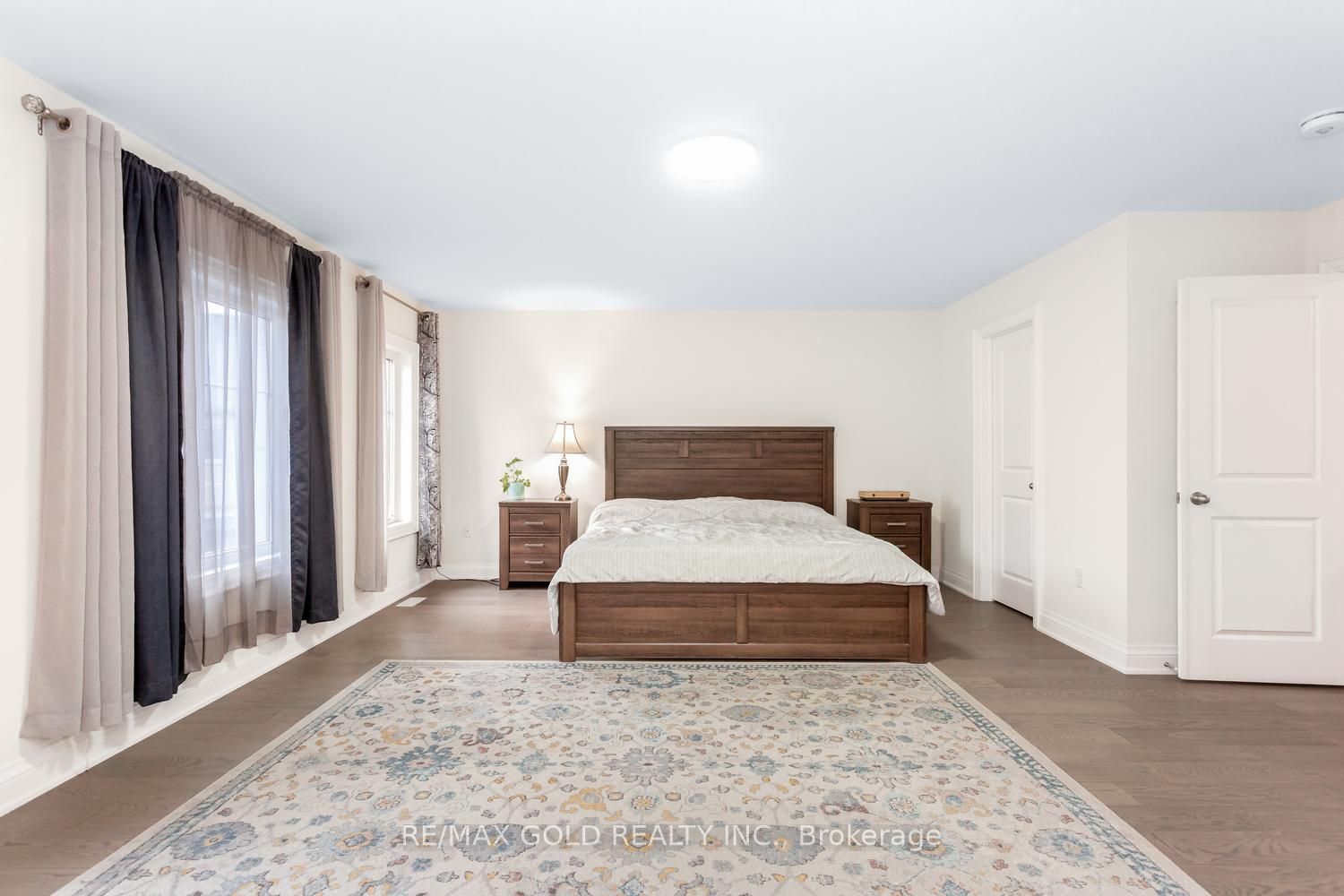 15 Farringdon Crescent Property Photo 21