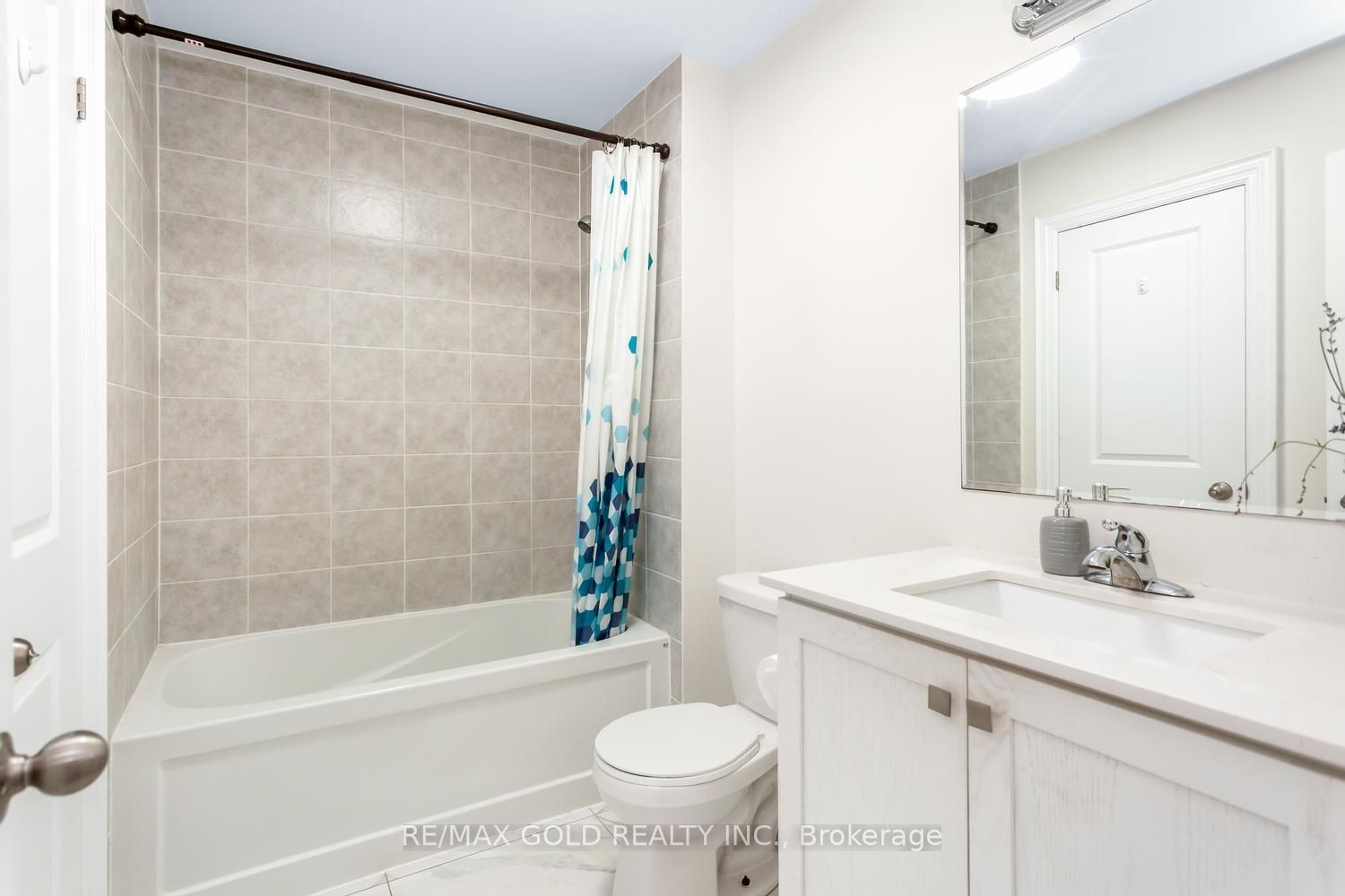 15 Farringdon Crescent Property Photo 34