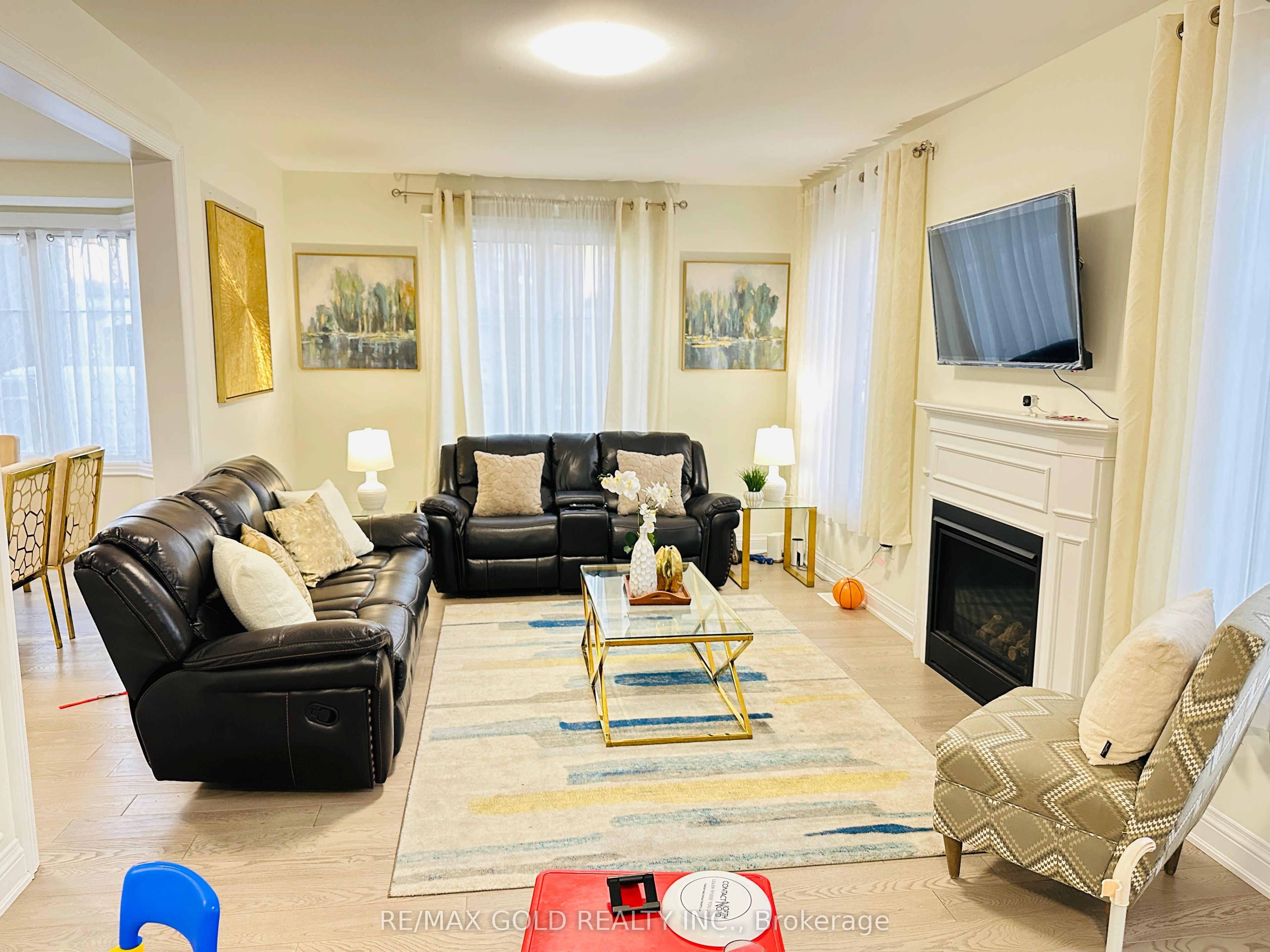 15 Farringdon Crescent Property Photo 43