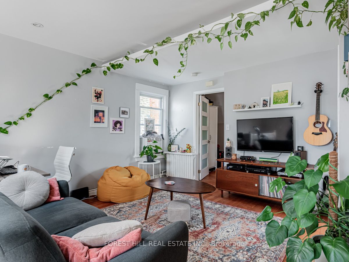 12 Salem Avenue 3 Property Photo 9