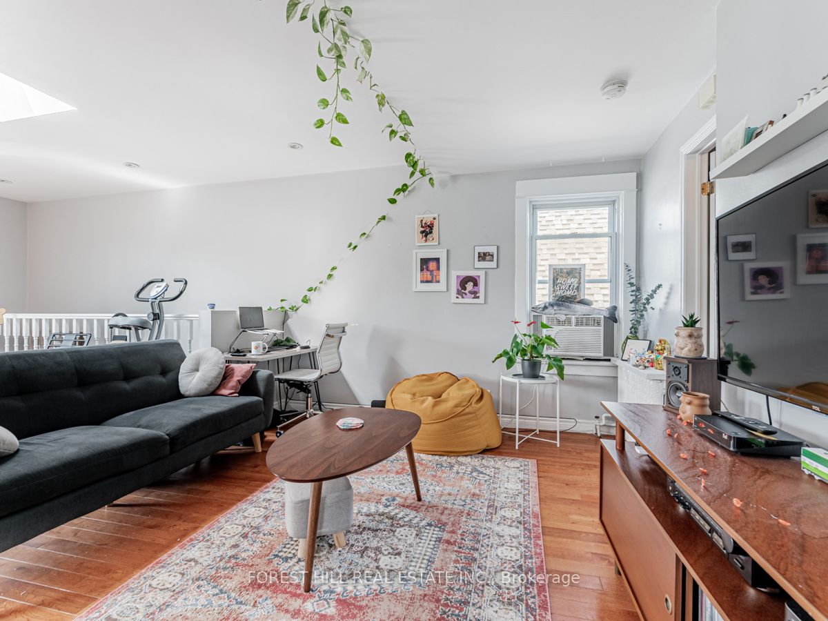 12 Salem Avenue 3 Property Photo 13