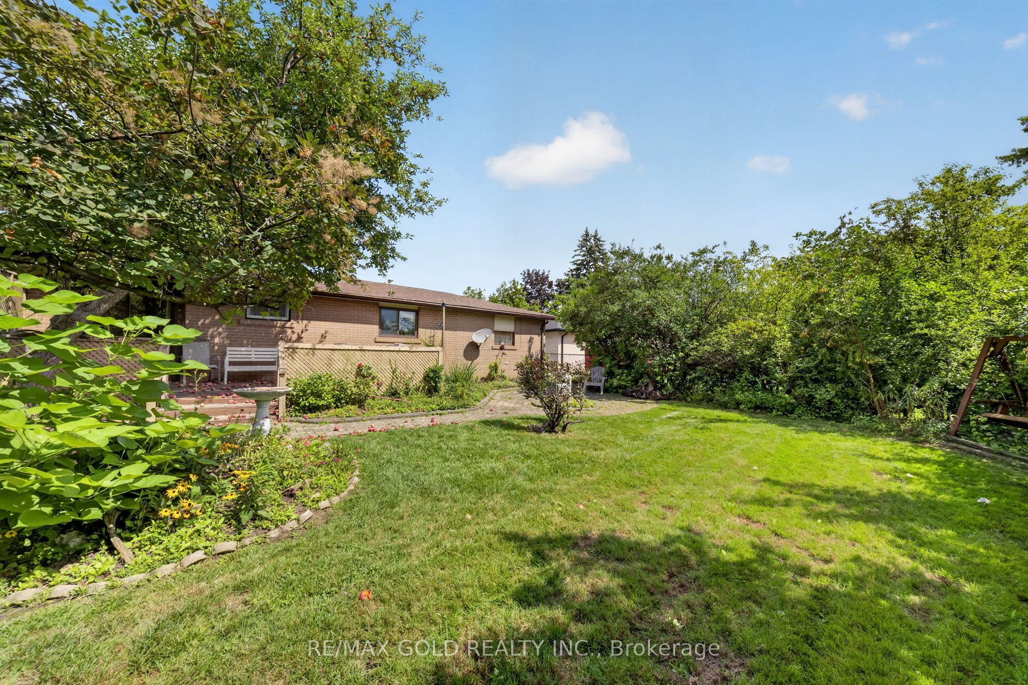 25 Drayton Crescent Property Photo 39