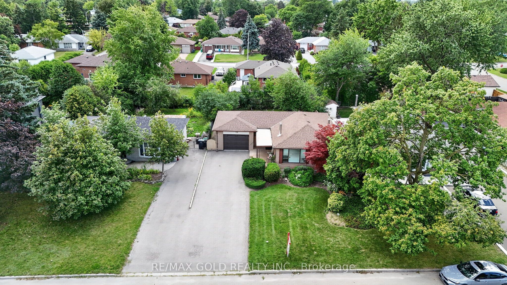 25 Drayton Crescent Property Photo 44