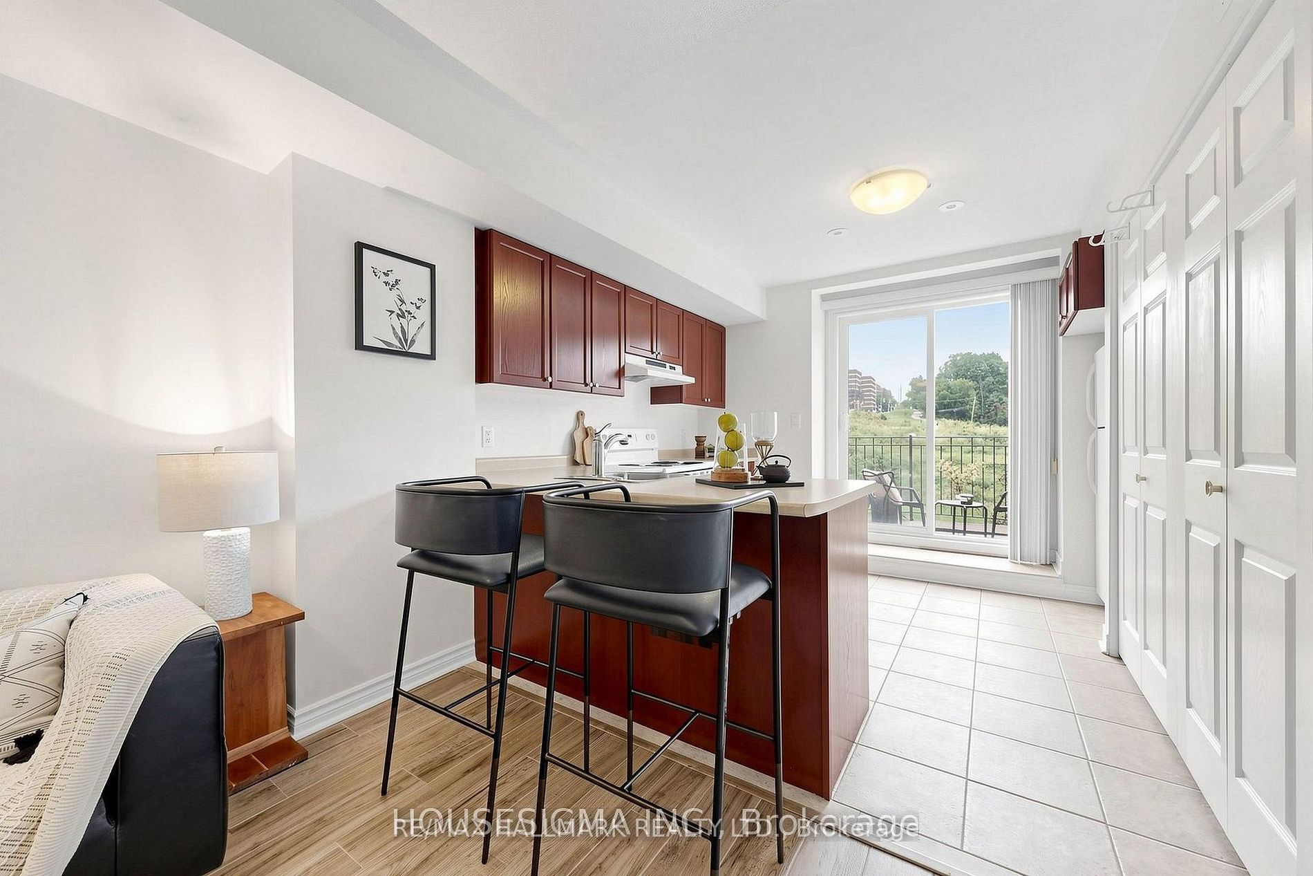870 Jane Street 106 Property Photo 8