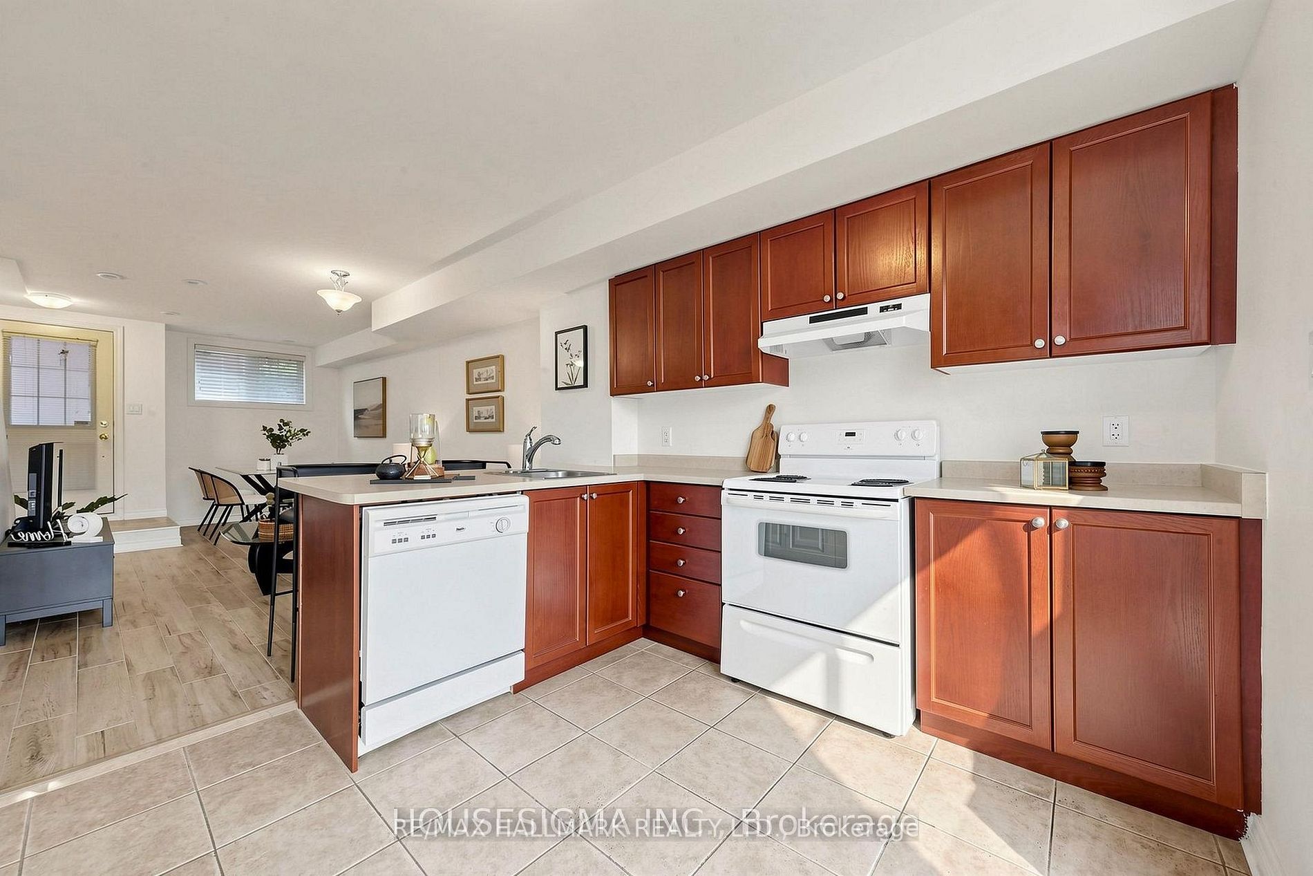 870 Jane Street 106 Property Photo 10