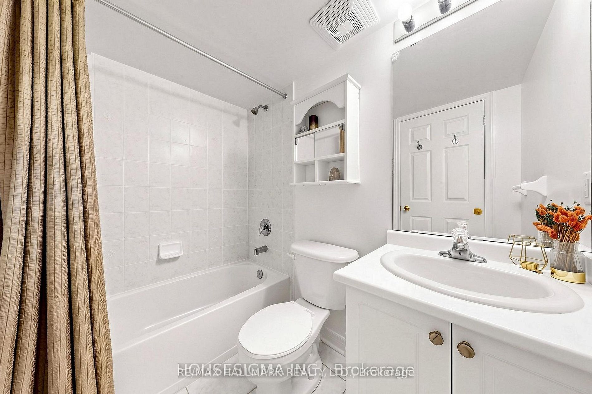 870 Jane Street 106 Property Photo 18