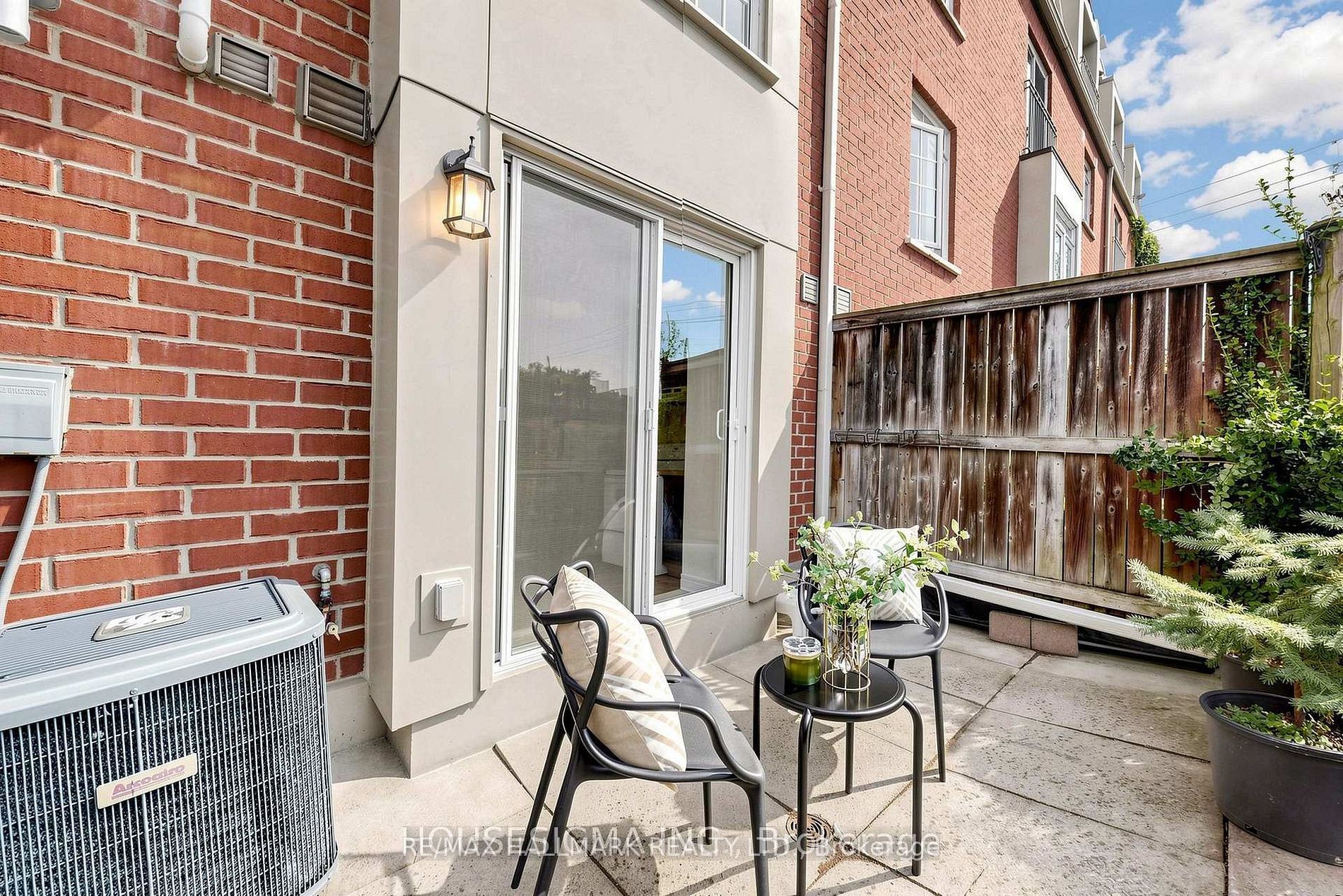 870 Jane Street 106 Property Photo 20