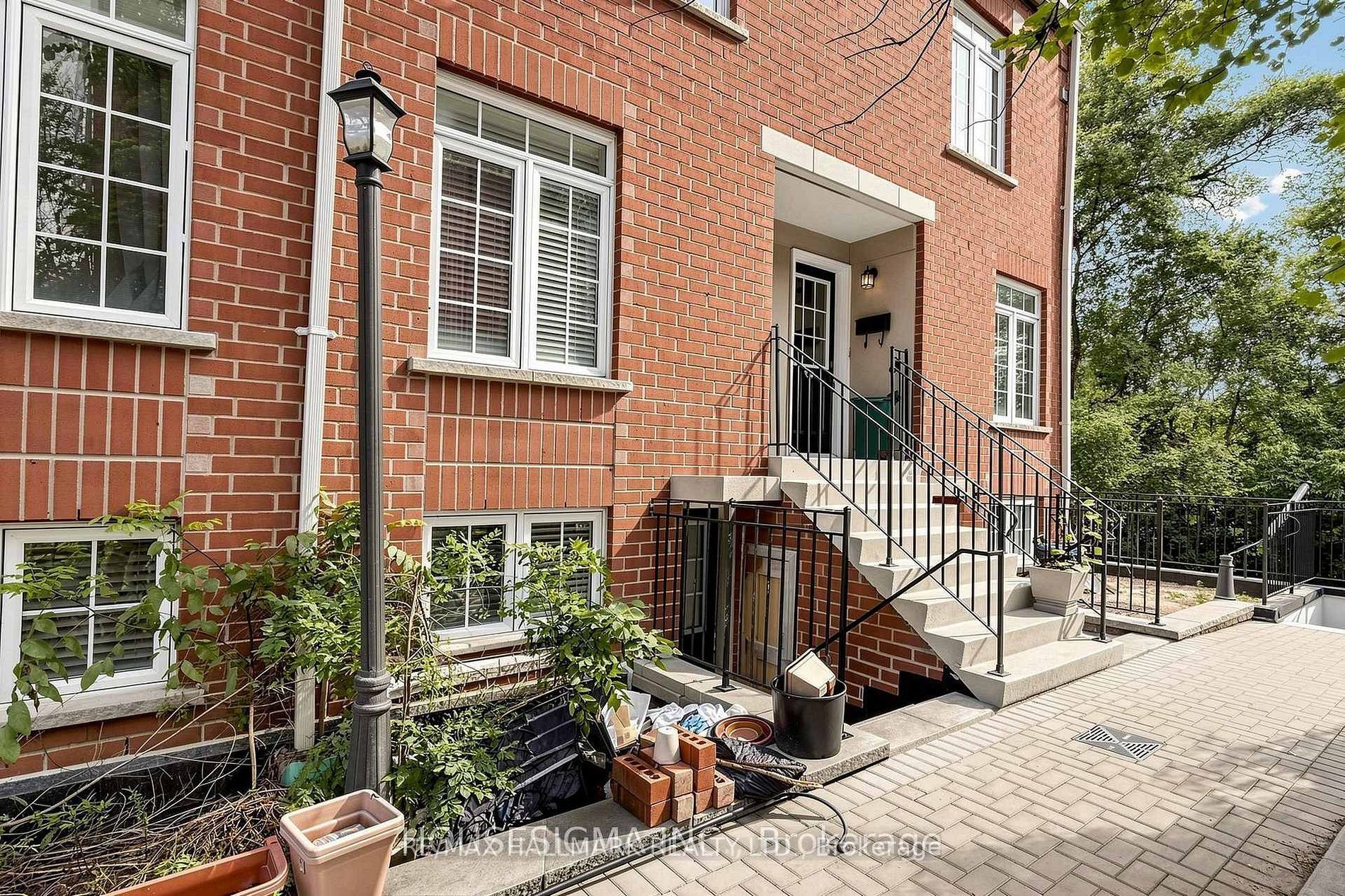 870 Jane Street 106 Property Photo 25