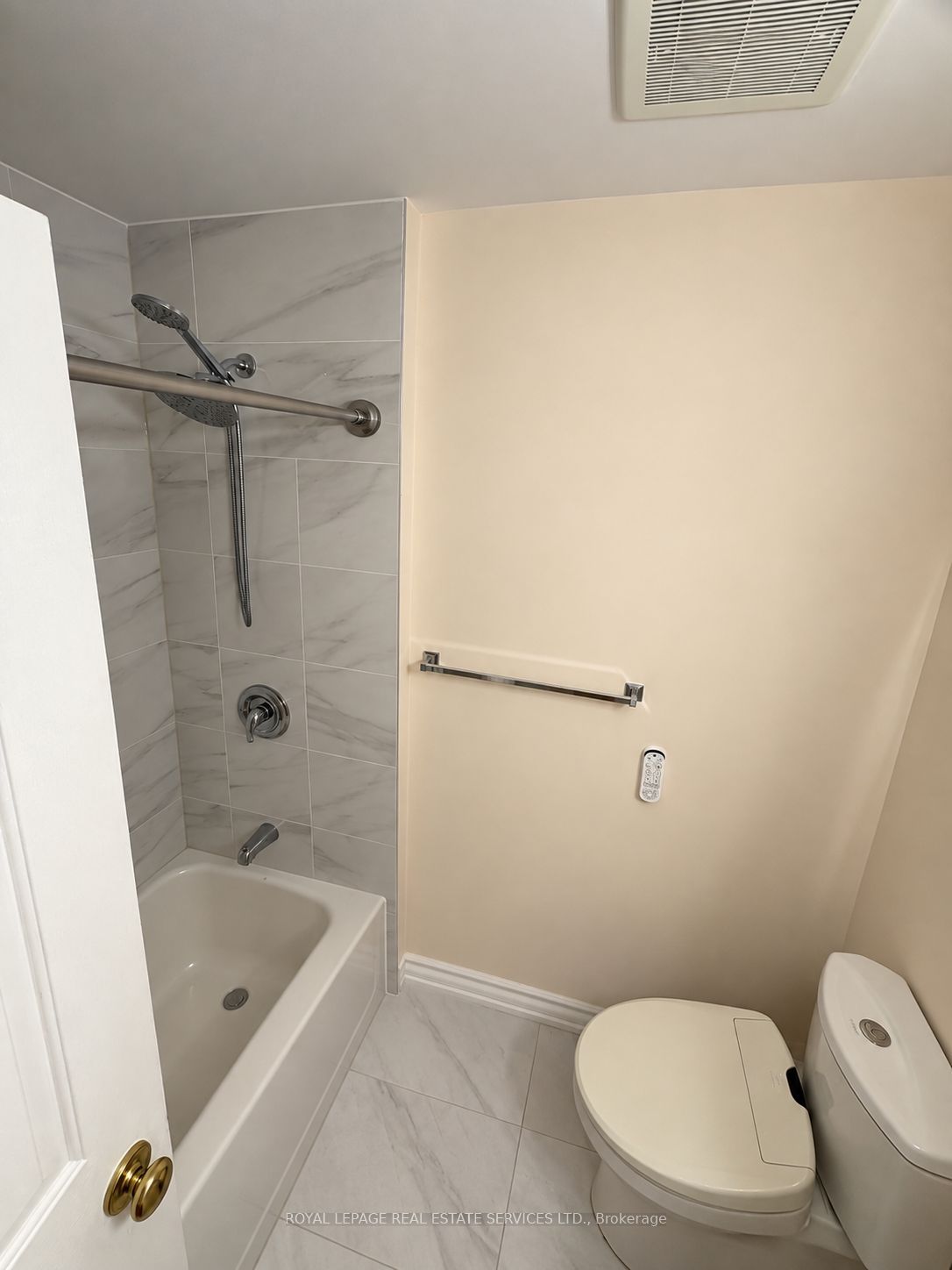 742 Winterton Way Property Photo 10