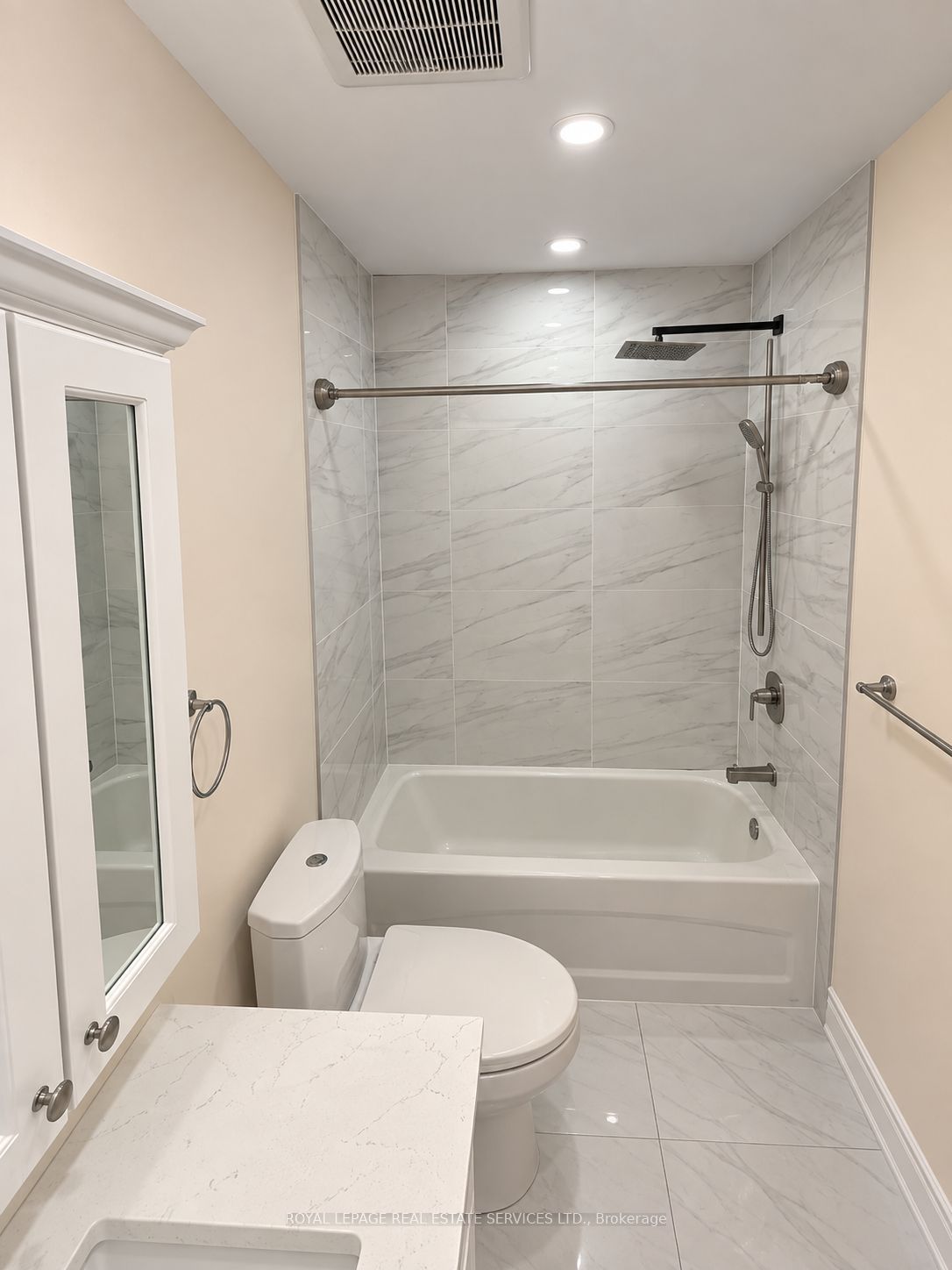 742 Winterton Way Property Photo 15