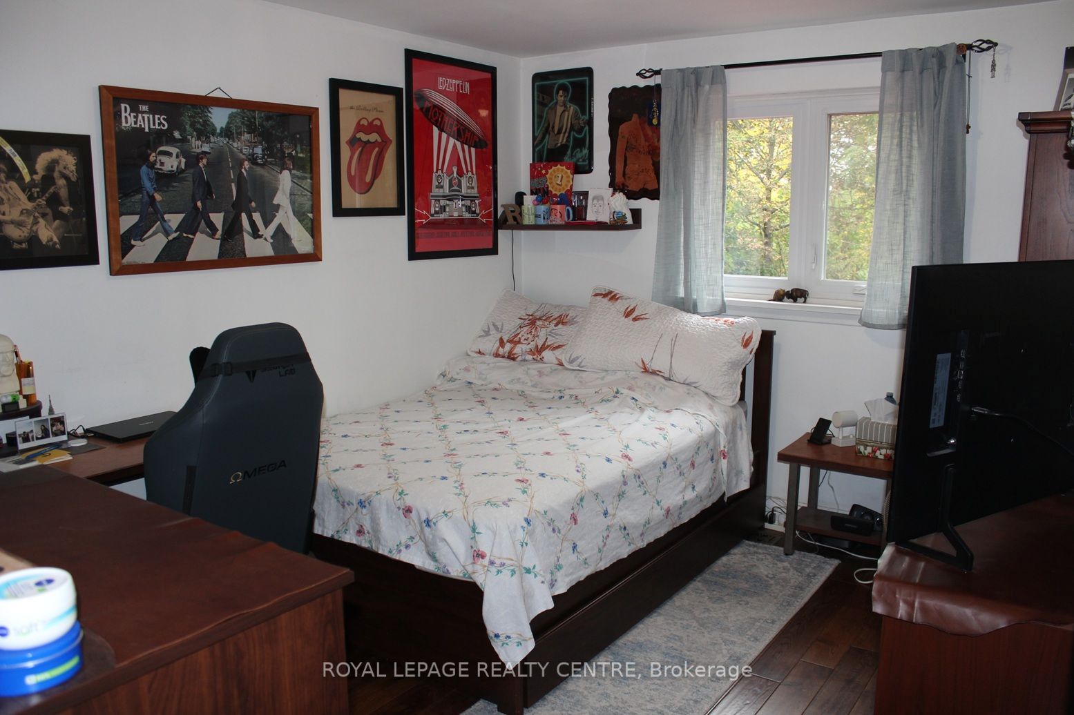 2385 Padstow Crescent Property Photo 14