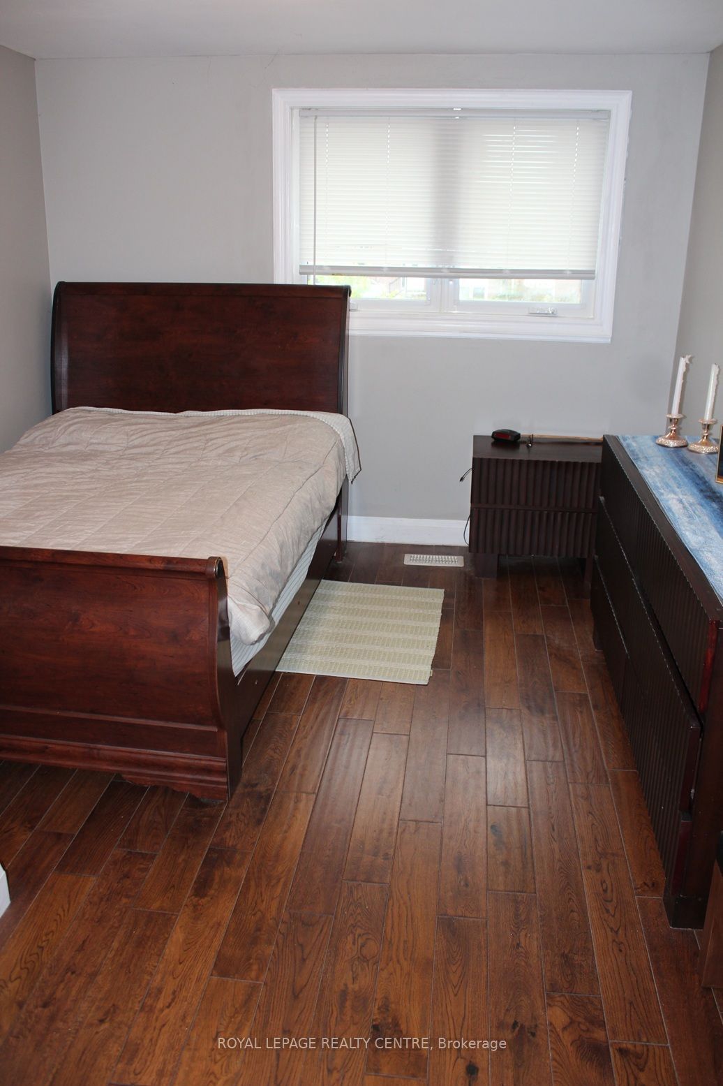 2385 Padstow Crescent Property Photo 16