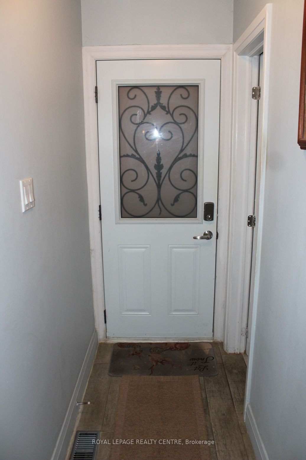 2385 Padstow Crescent Property Photo 18