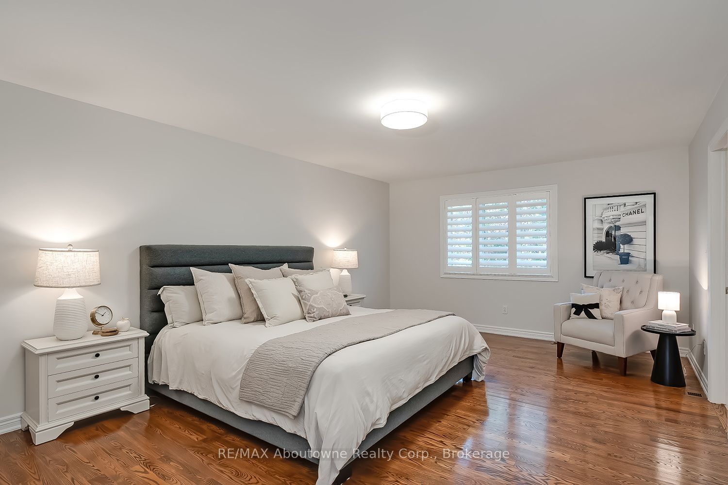 2351 Woodfield Road Property Photo 17