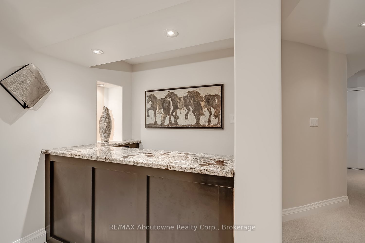 2351 Woodfield Road Property Photo 26