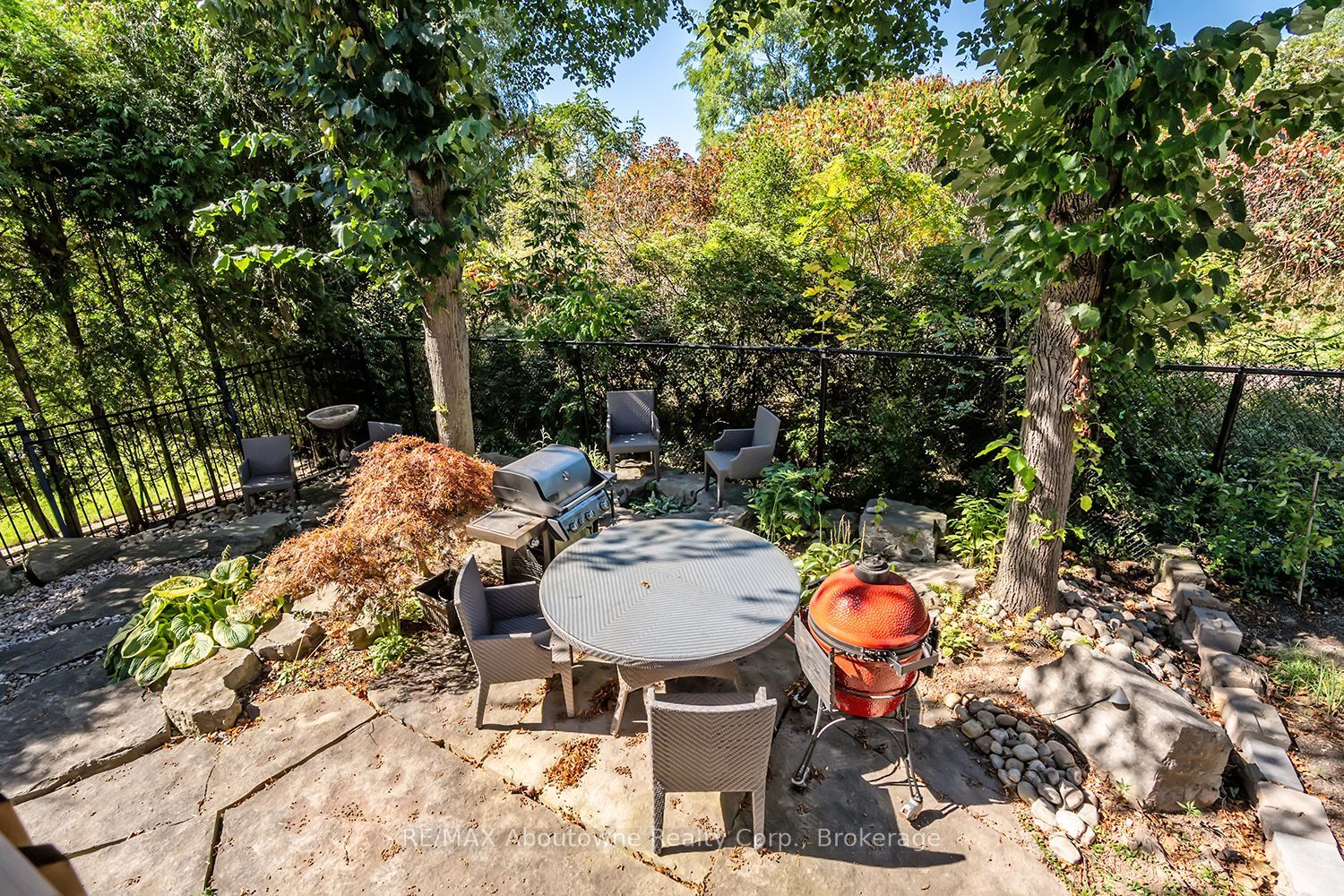 2351 Woodfield Road Property Photo 32