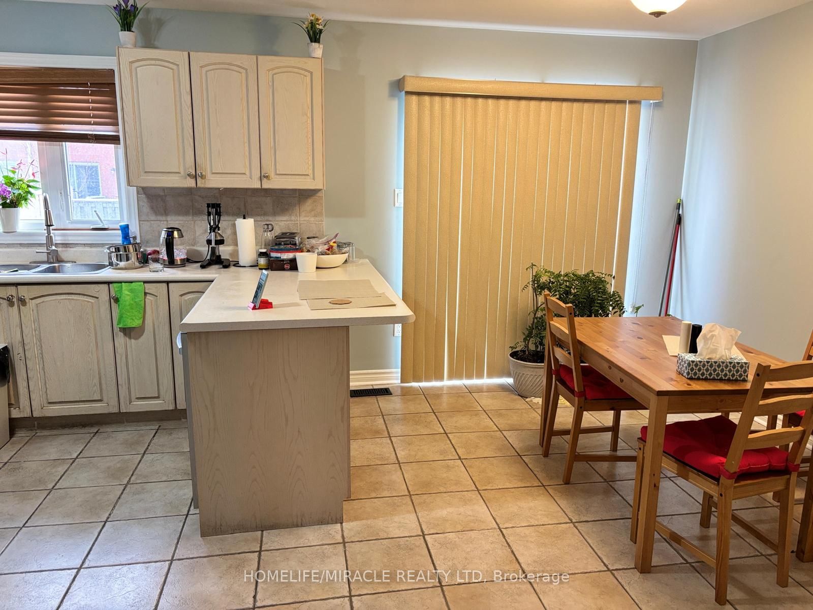820 Othello Court Property Photo 7