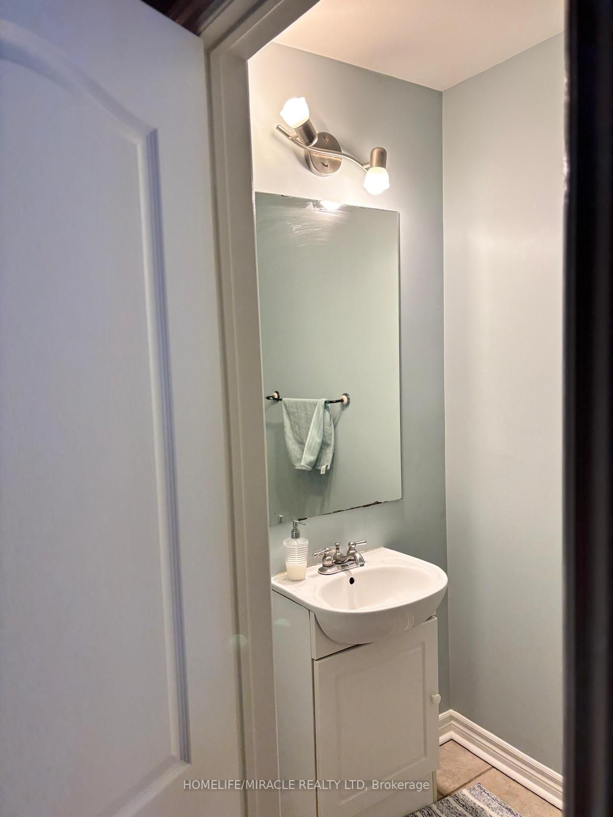 820 Othello Court Property Photo 10