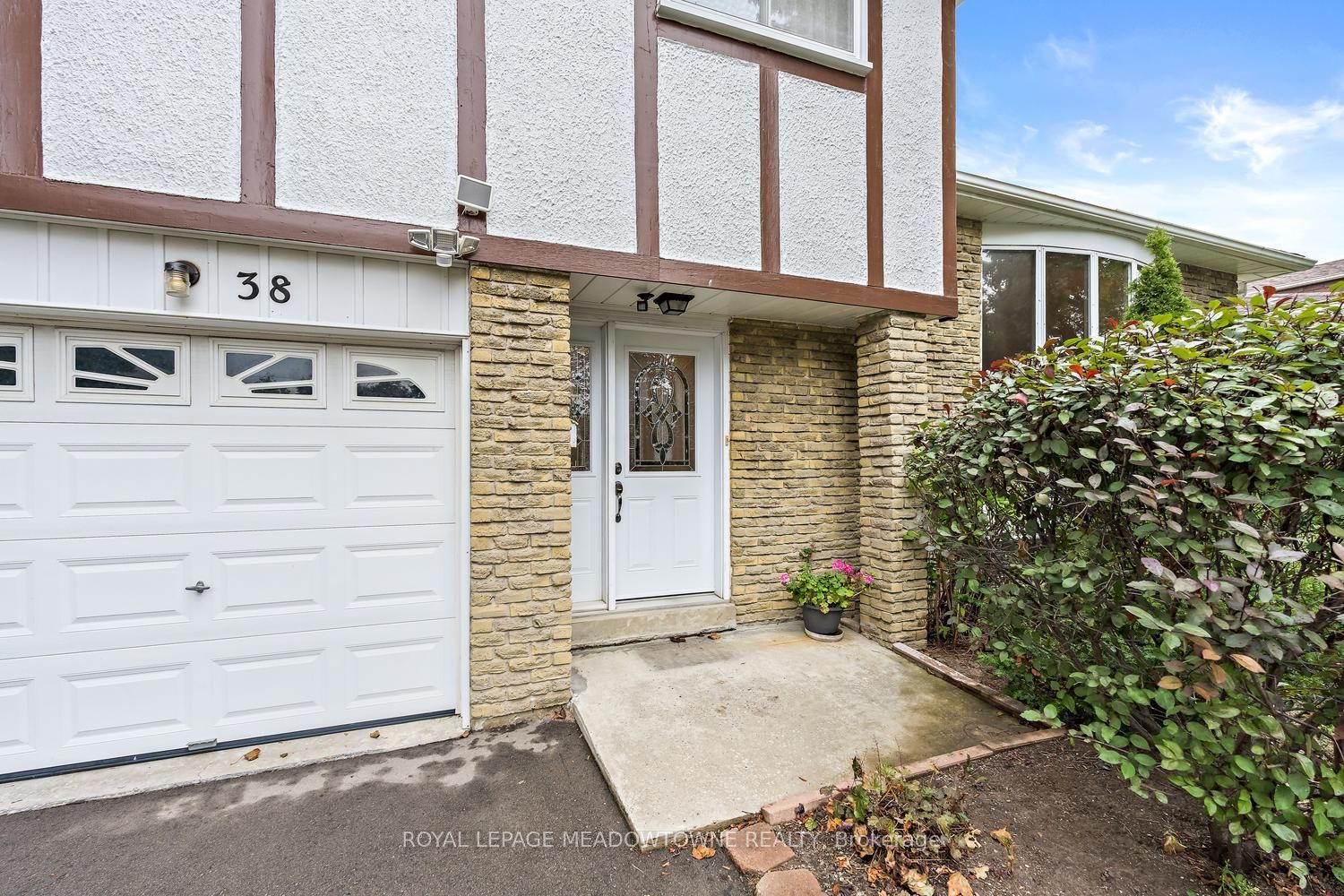 38 Jasper Crescent Property Photo 4