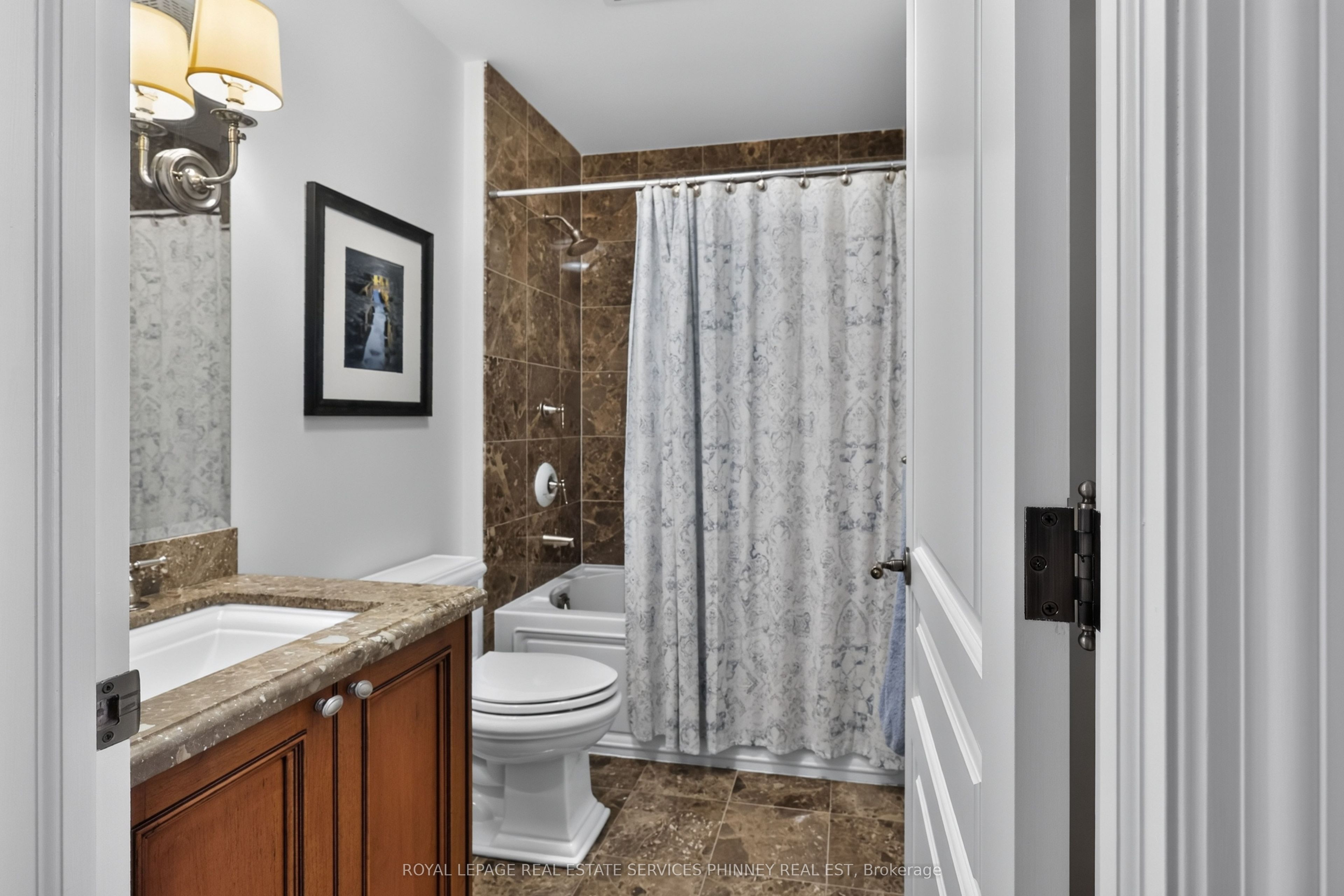 111 Forsythe Street 604 Property Photo 23