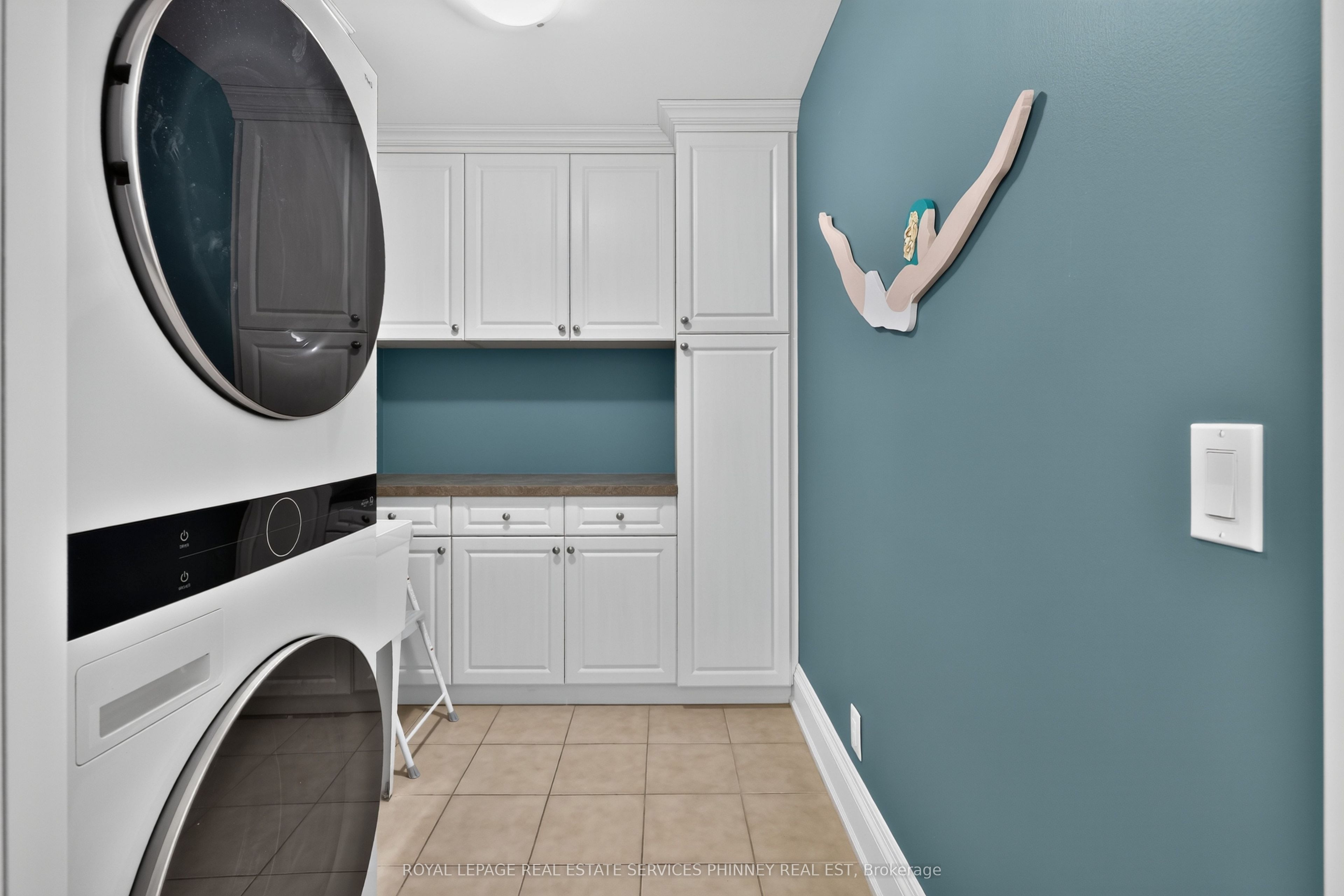 111 Forsythe Street 604 Property Photo 24
