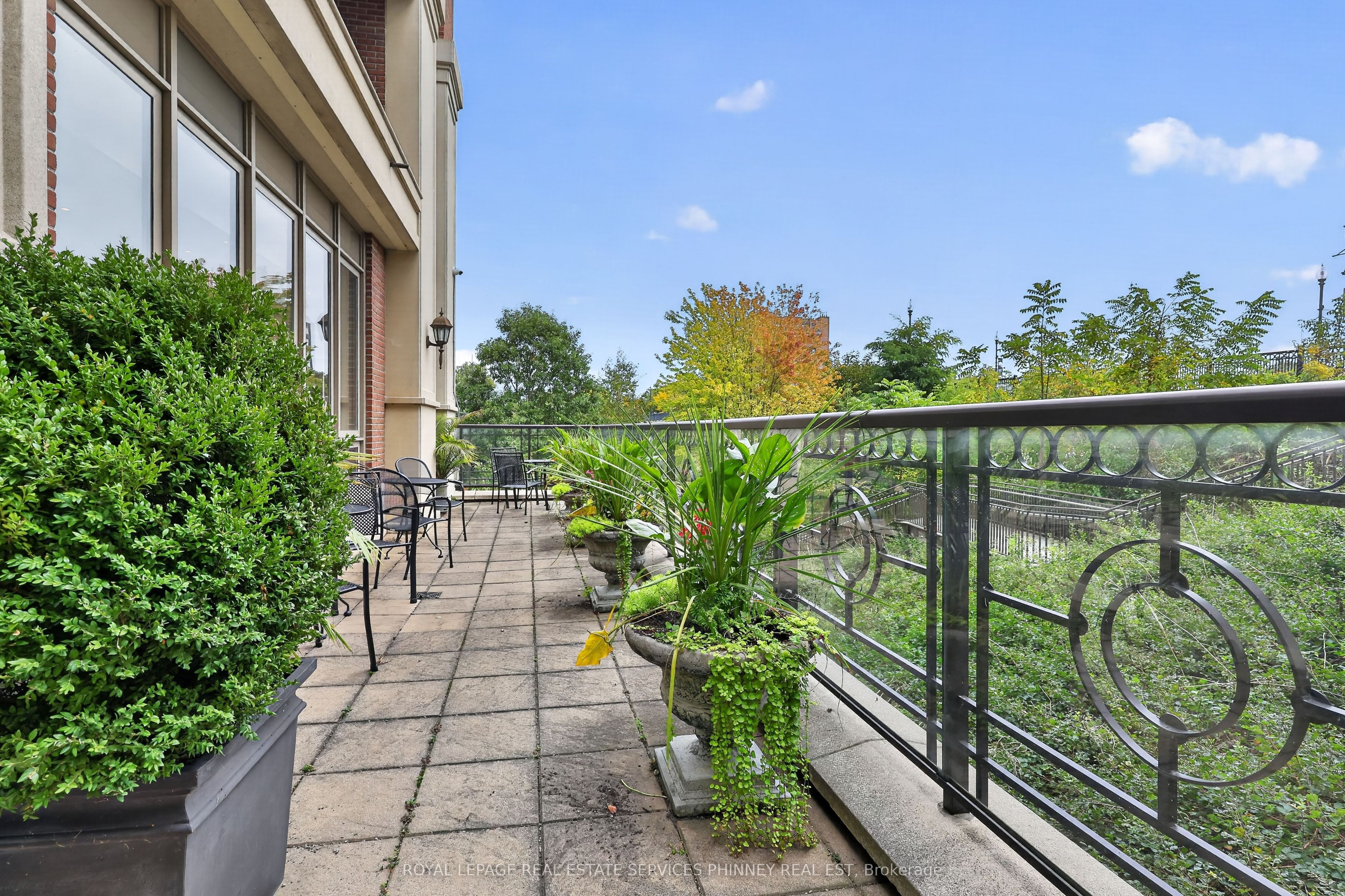 111 Forsythe Street 604 Property Photo 28