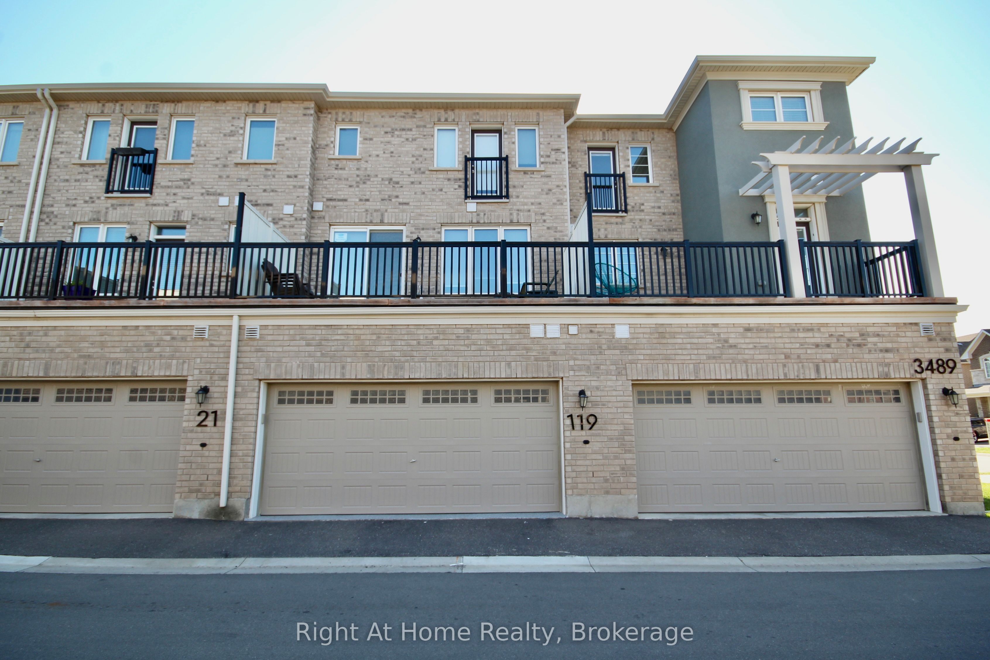 119 Stork Street Property Photo 4