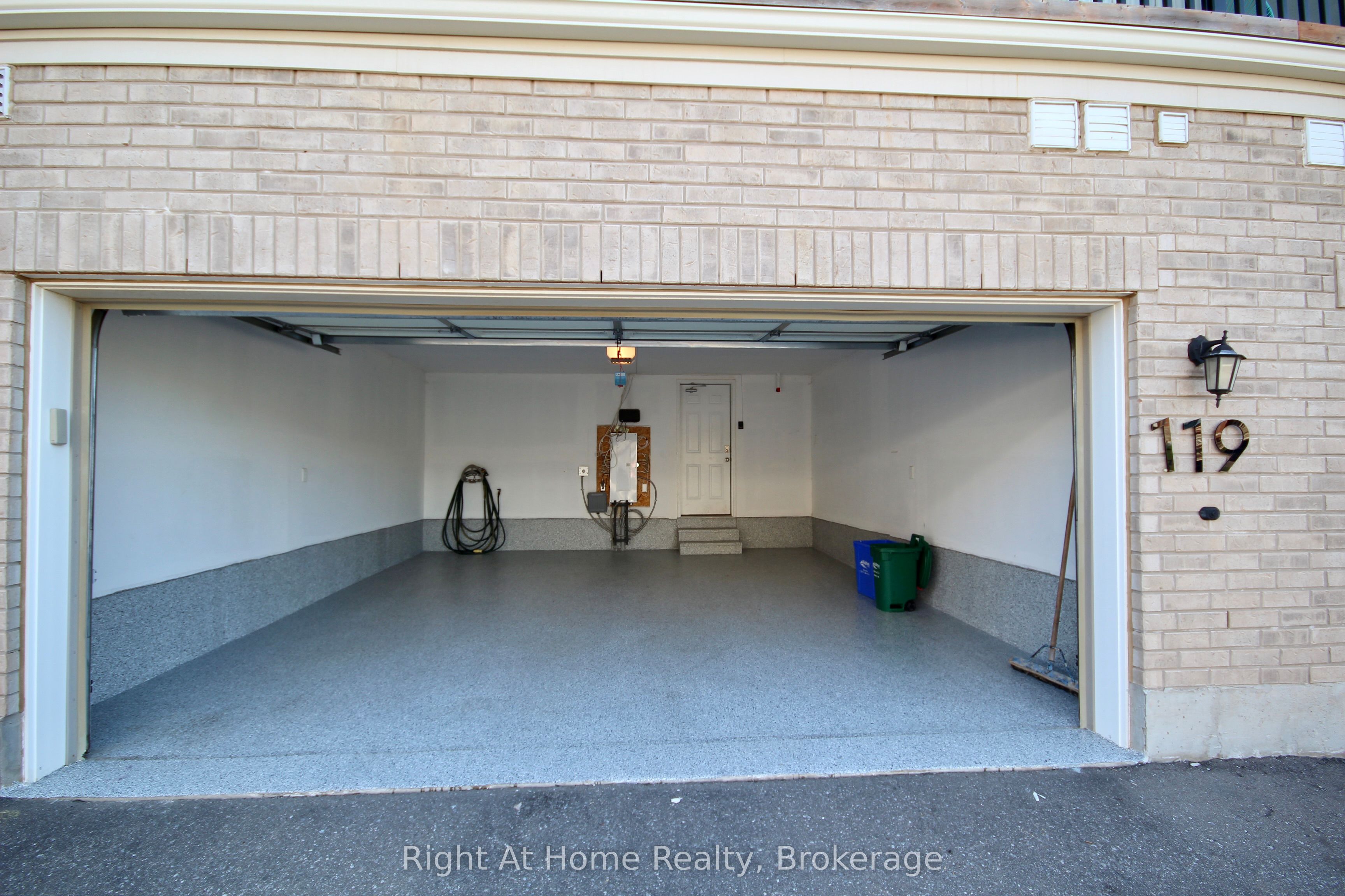 119 Stork Street Property Photo 5