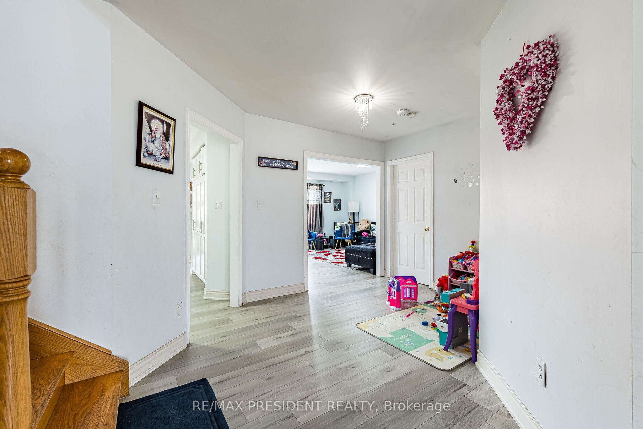 69 Sunny Meadow Boulevard Property Photo 6
